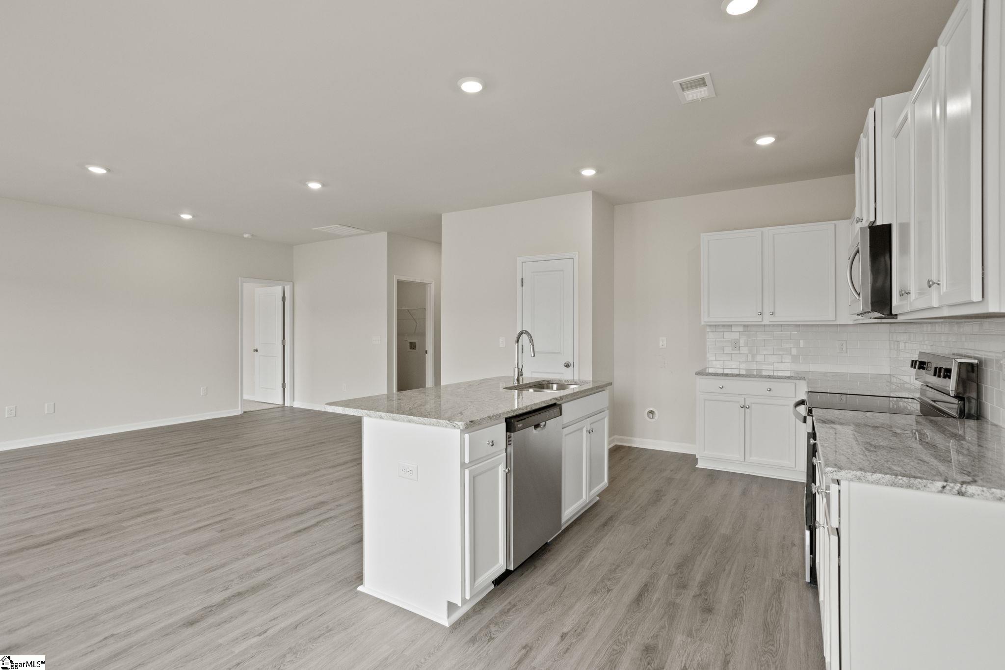 204 White Fields Avenue Property Photo 15
