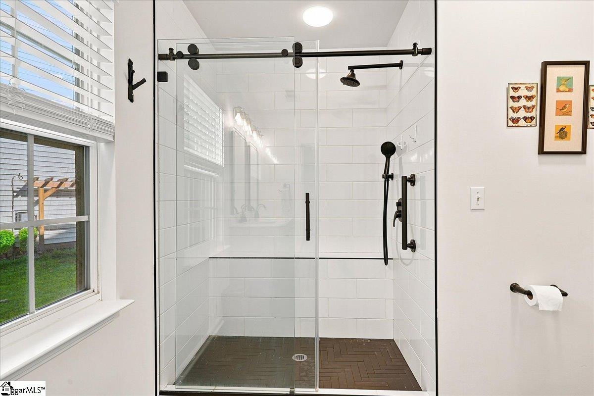 21 Affirmed Court Property Photo 16