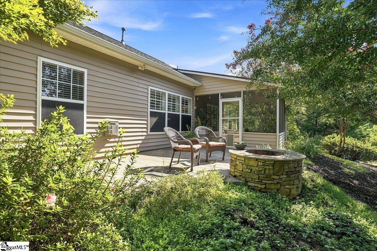 21 Affirmed Court Property Photo 24