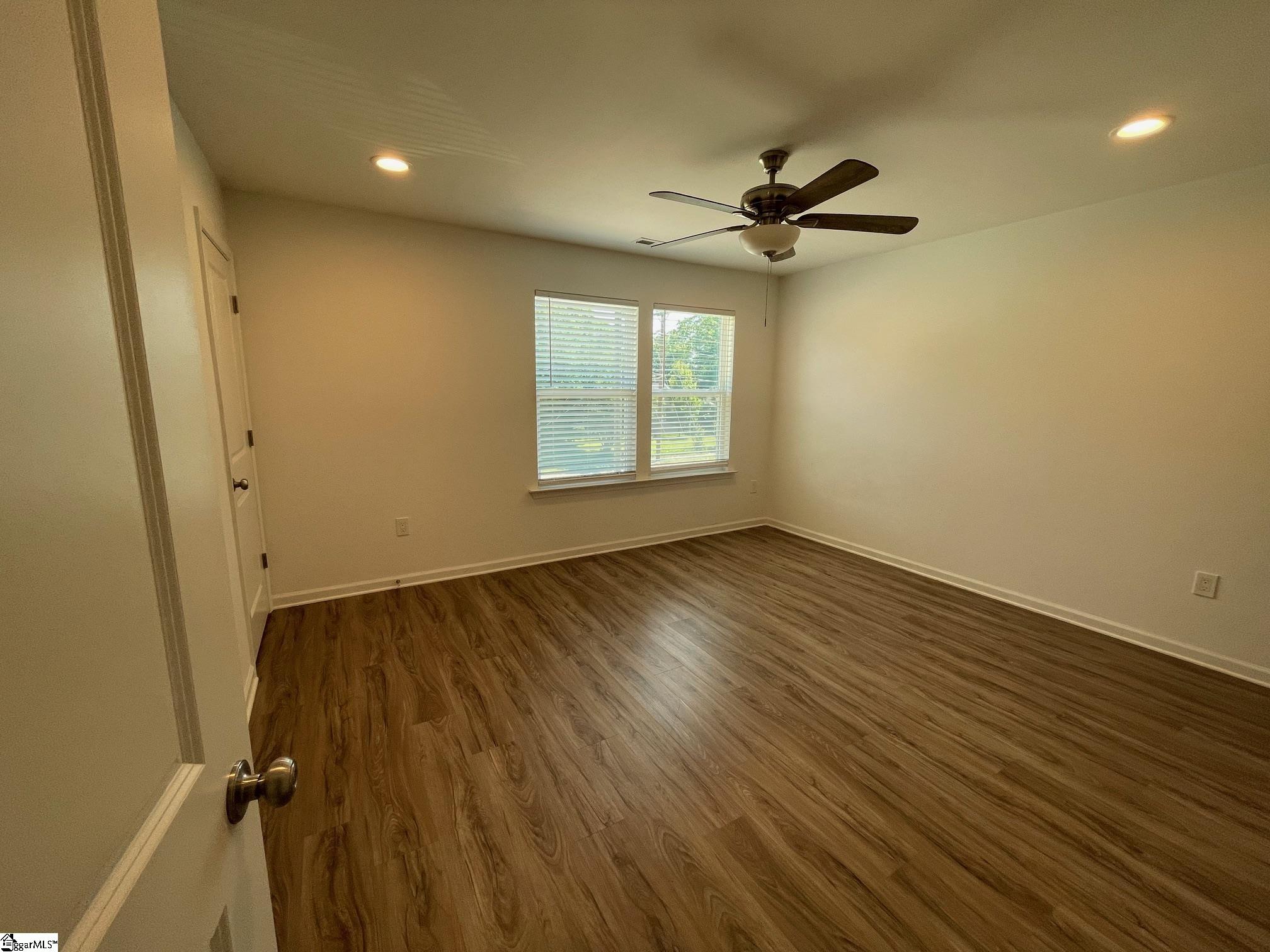 705 W Parker Road Property Photo 14