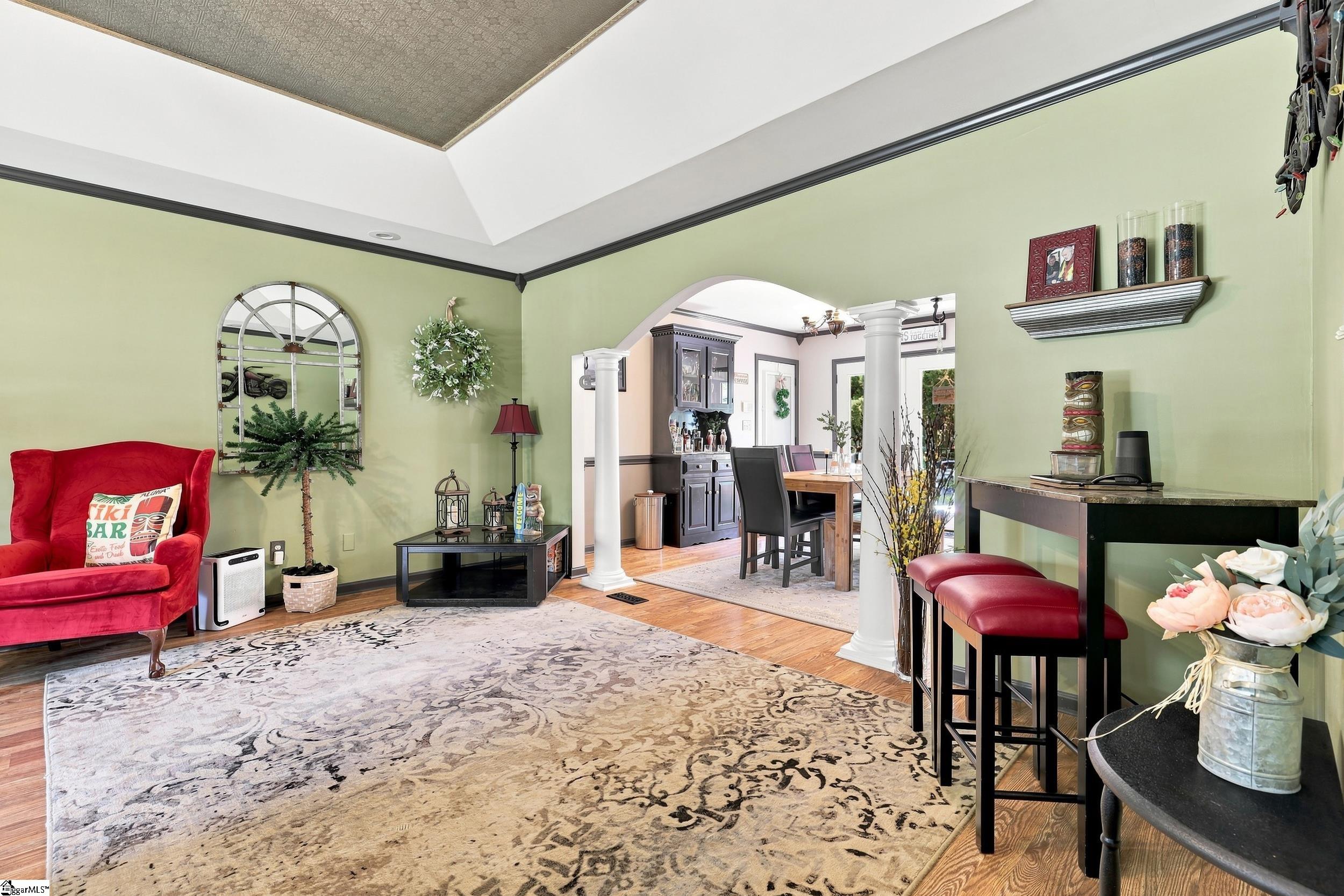 1009 Willow Run Road Property Photo 10