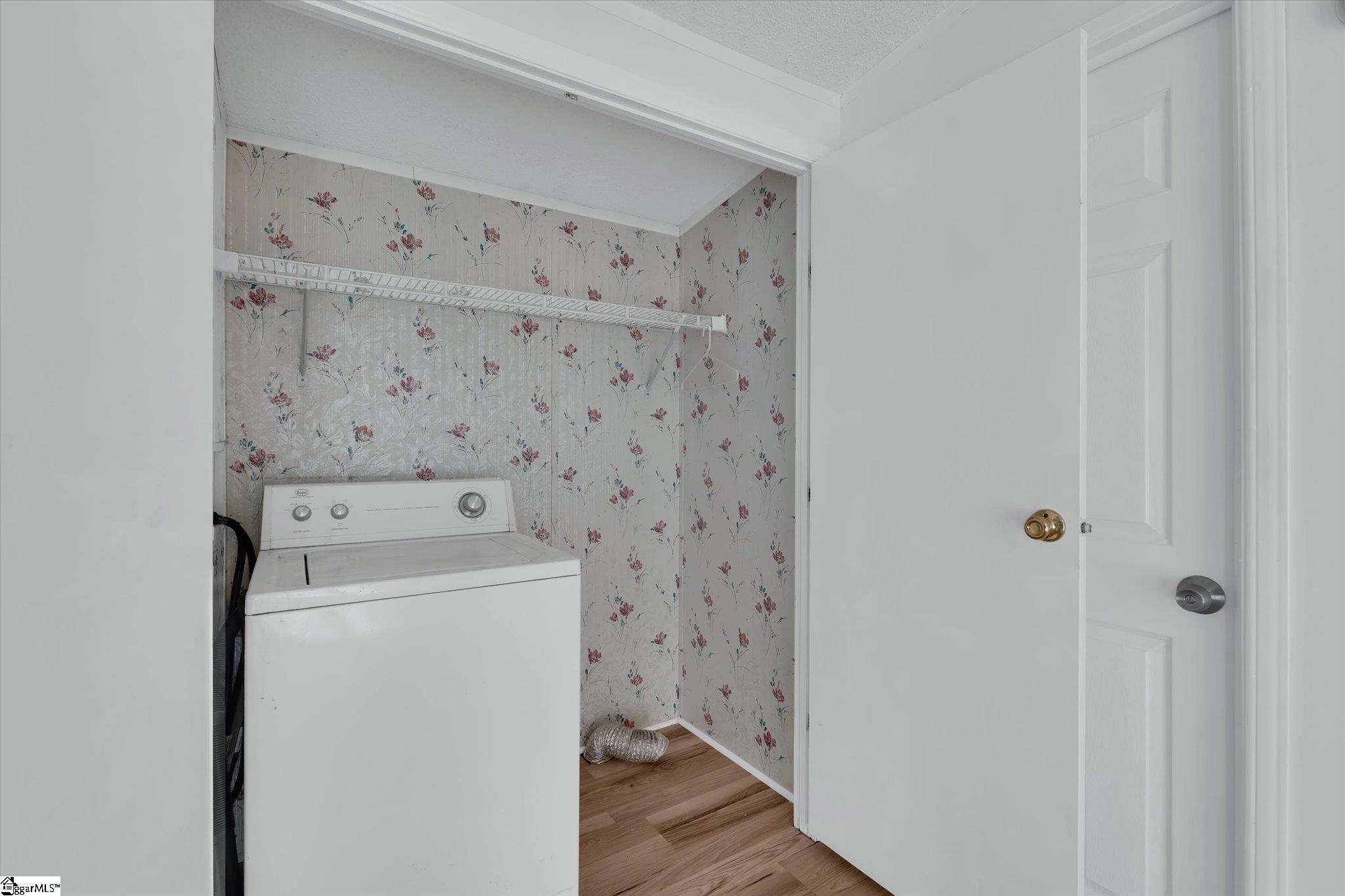 210 Elaine Drive Property Photo 23