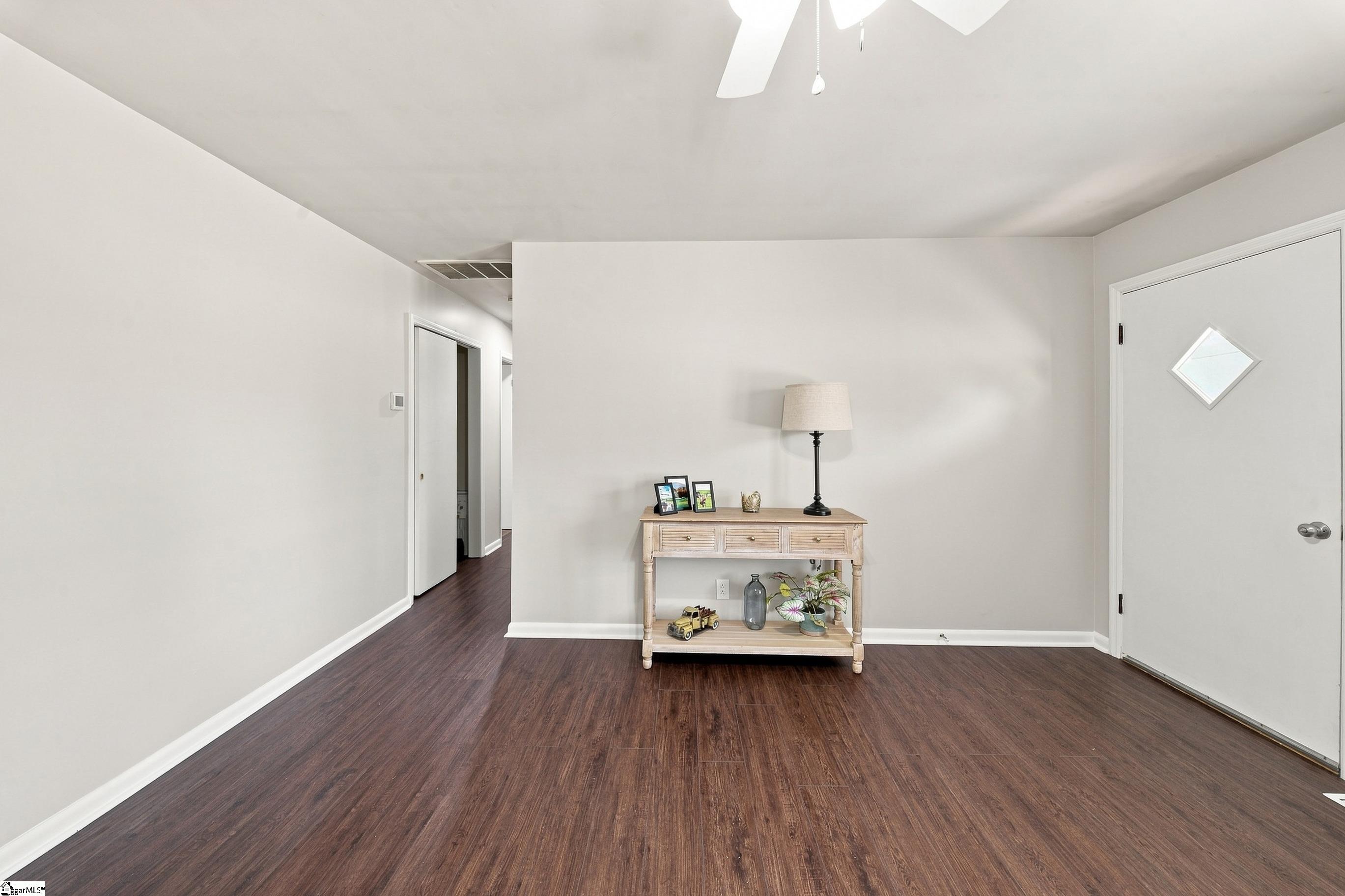 104 Tower Drive Property Photo 6