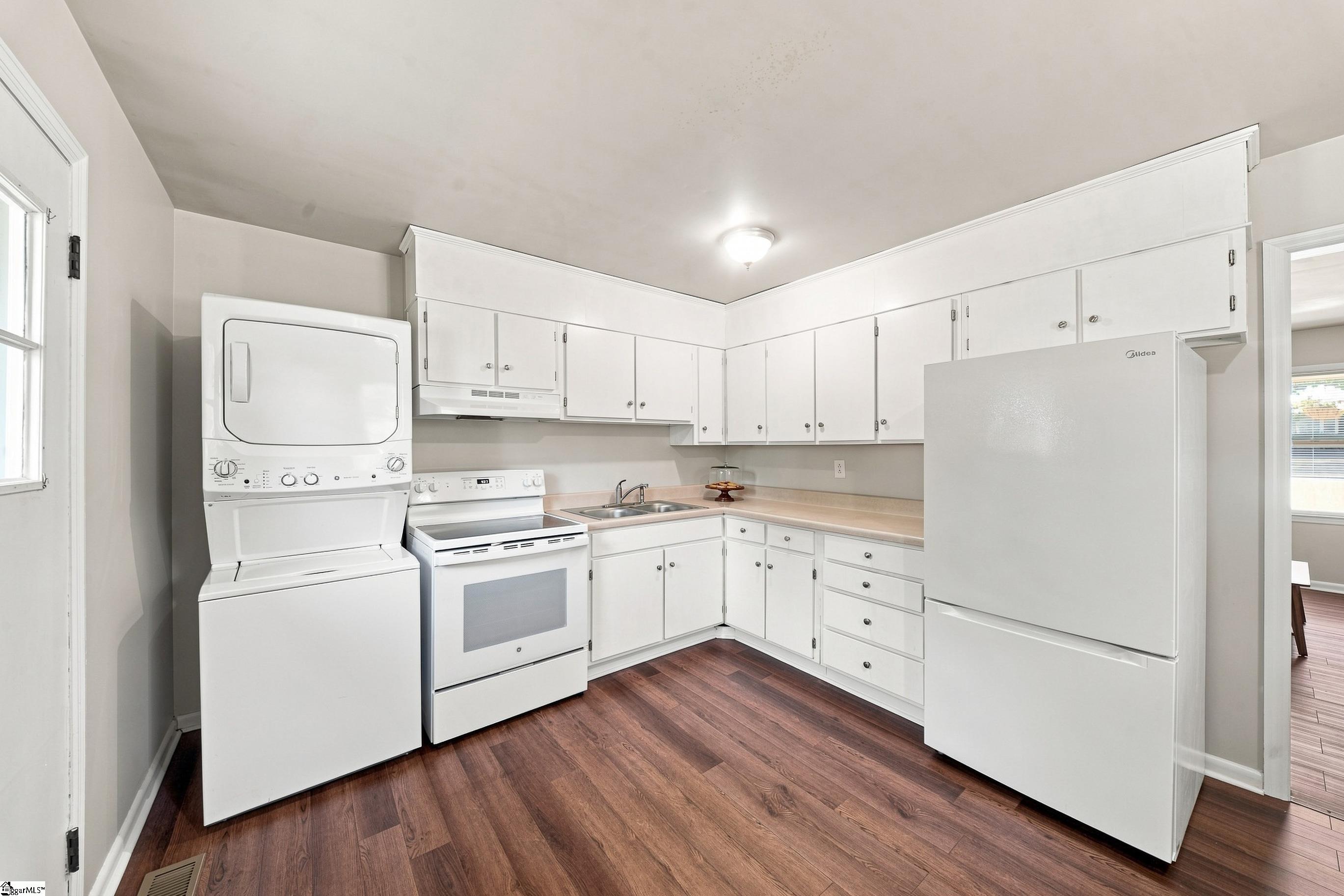 104 Tower Drive Property Photo 9