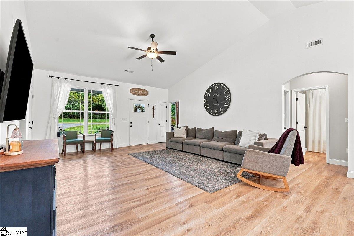 155 Stephens Road Property Photo 7