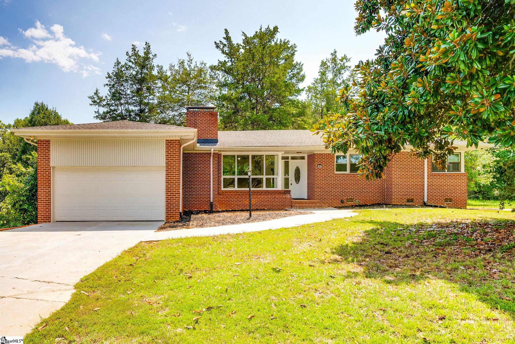213 Barker Road Property Photo 1