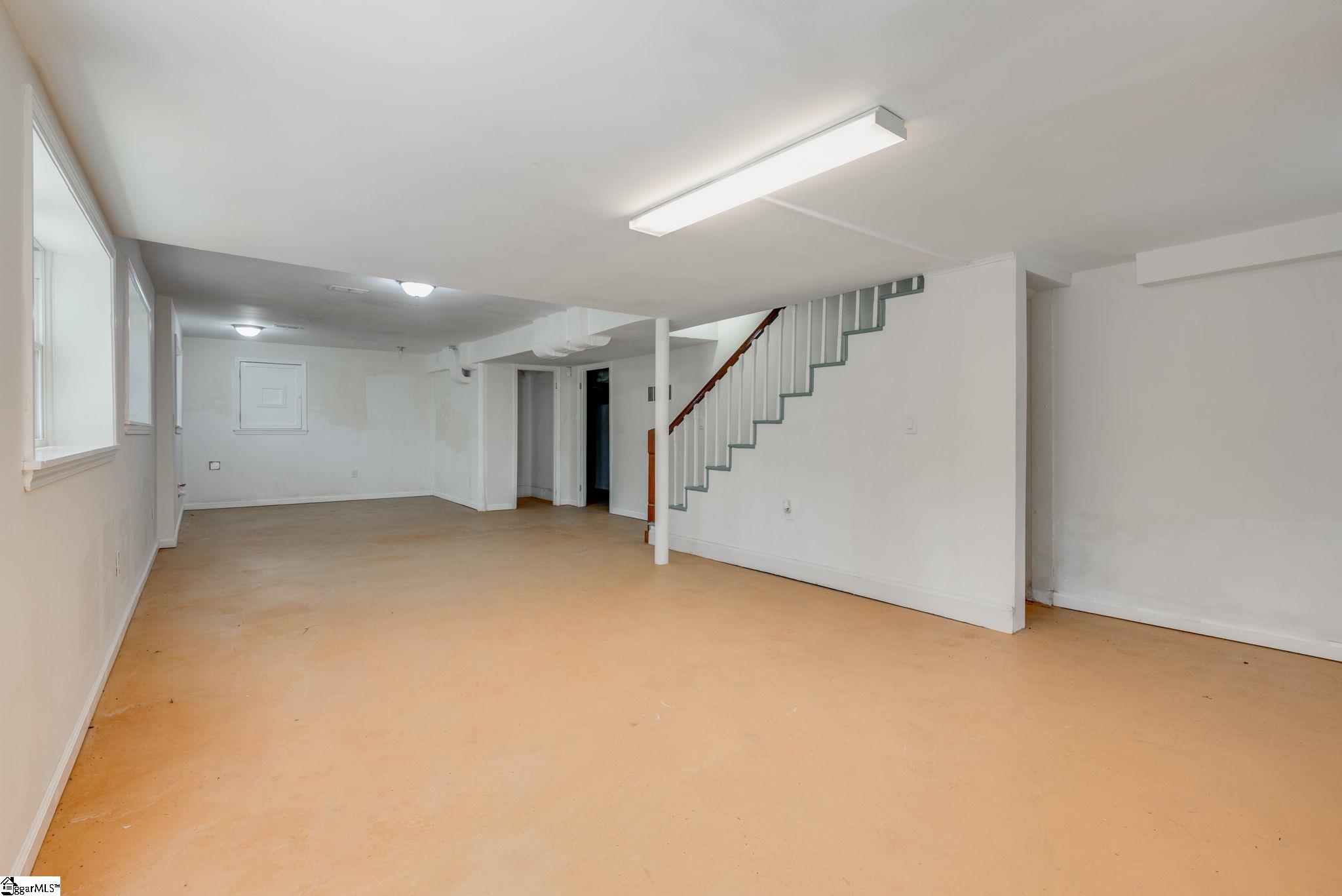 213 Barker Road Property Photo 33