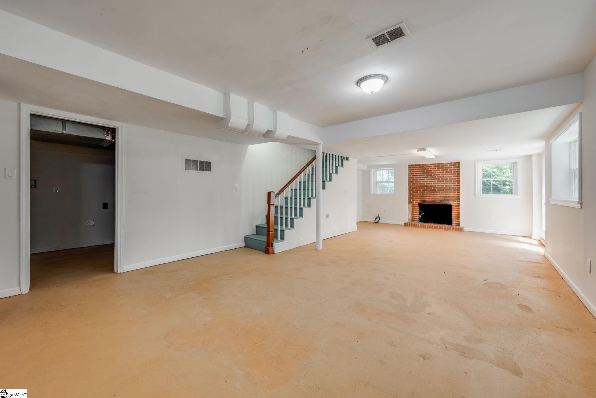 213 Barker Road Property Photo 35
