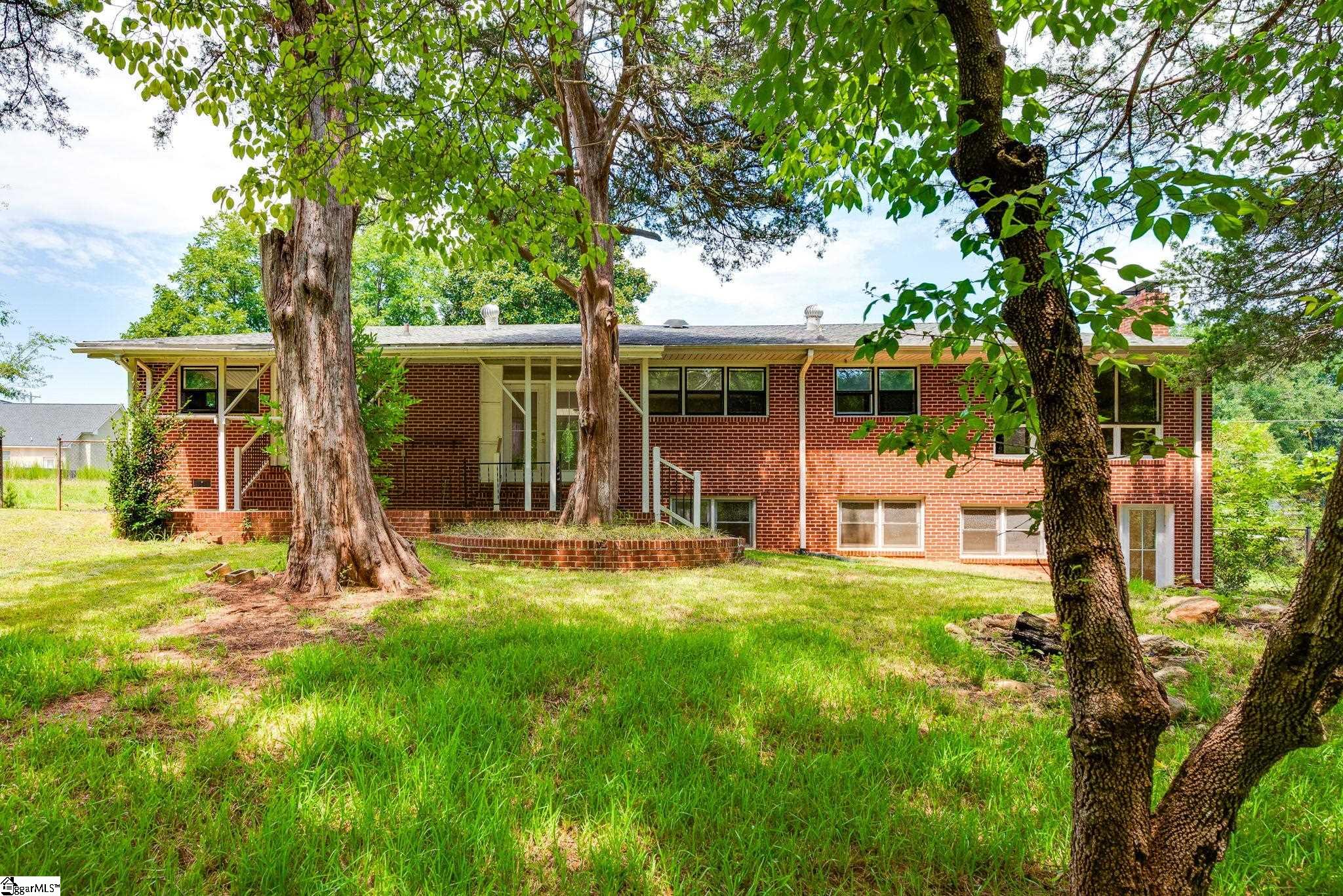 213 Barker Road Property Photo 40