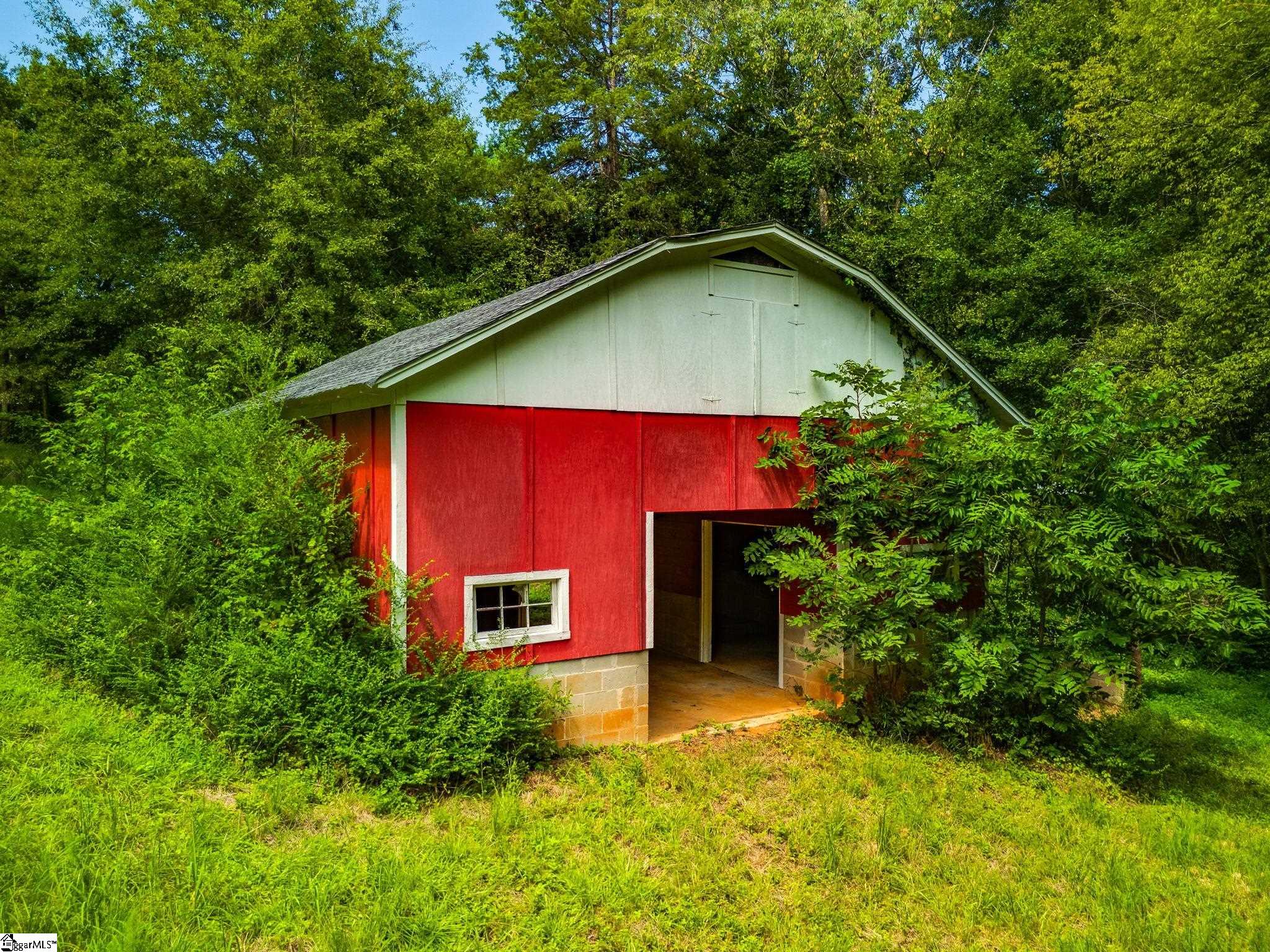 213 Barker Road Property Photo 41
