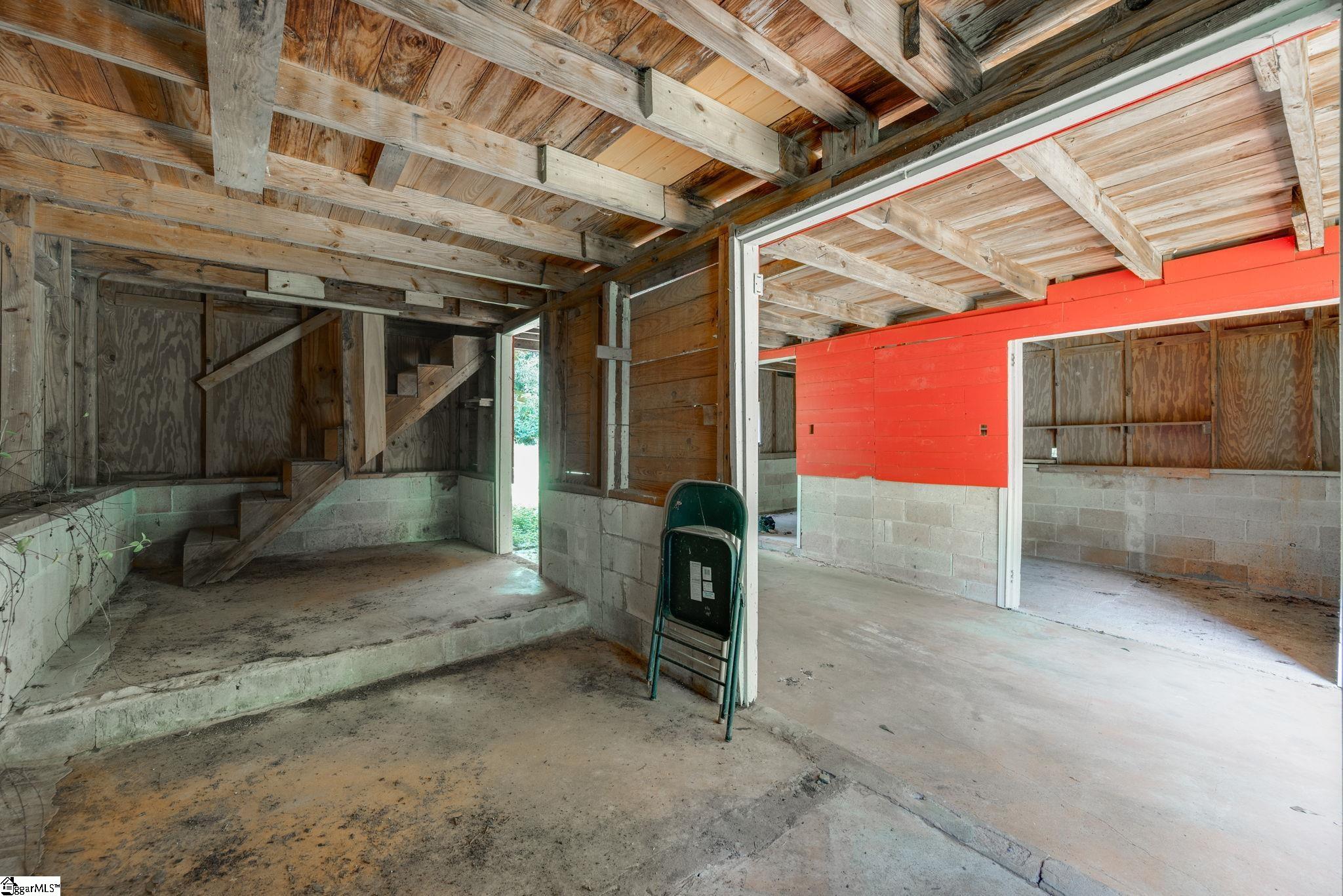 213 Barker Road Property Photo 43