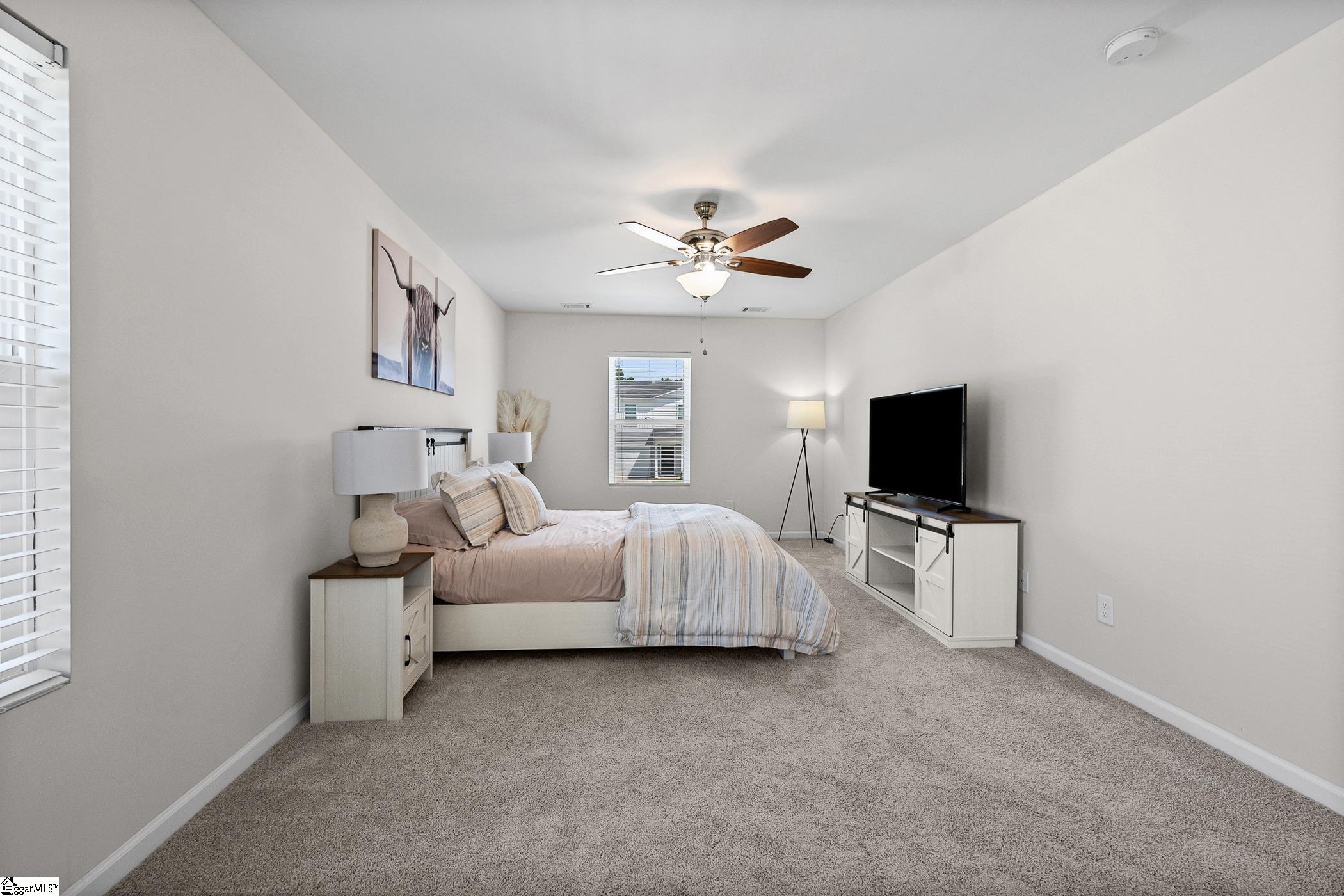 301 Long Grove Lane Property Photo 13