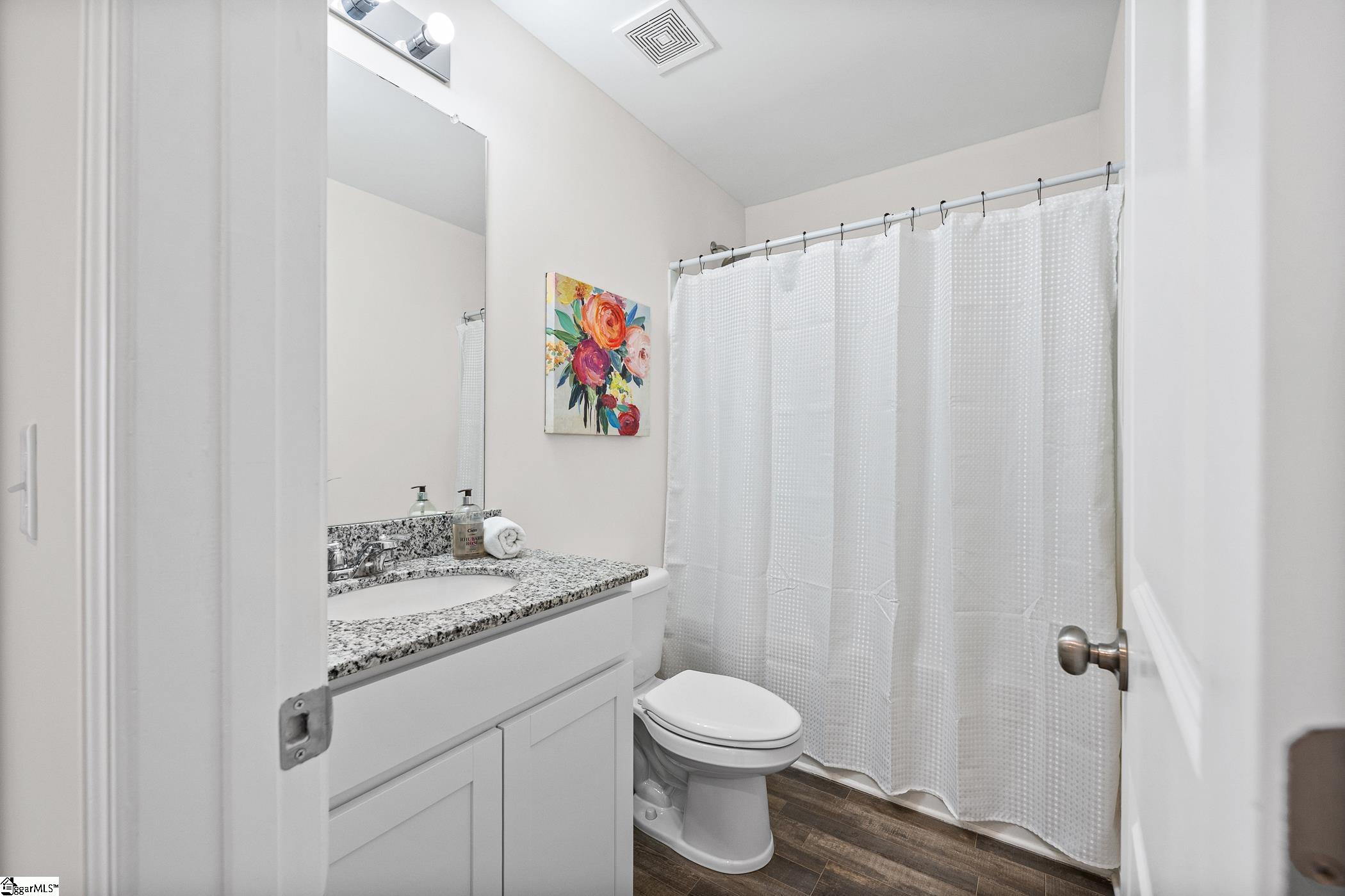 301 Long Grove Lane Property Photo 19