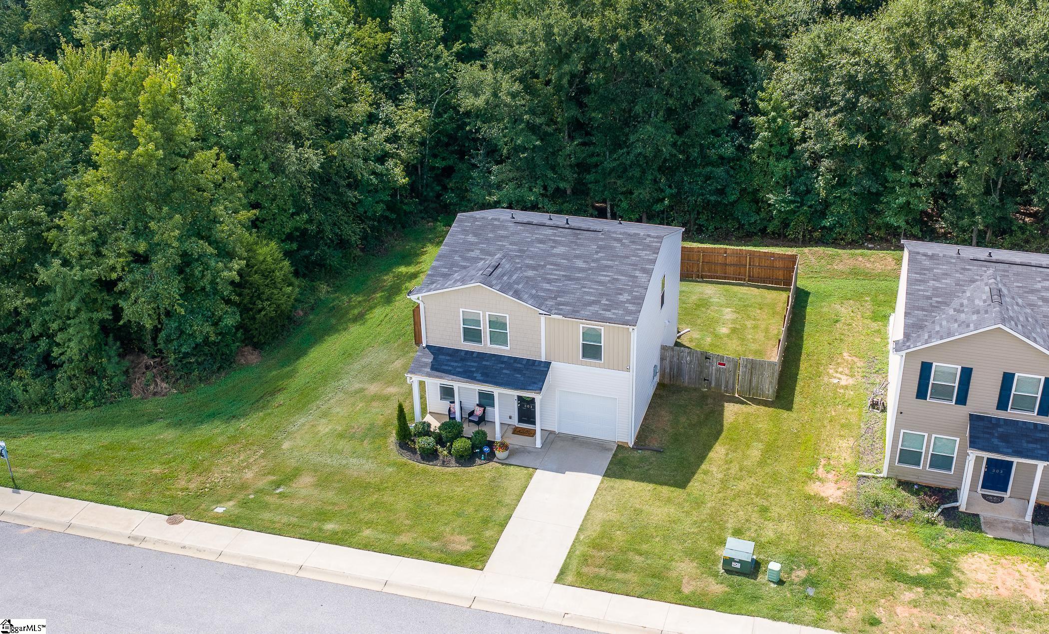 301 Long Grove Lane Property Photo 27