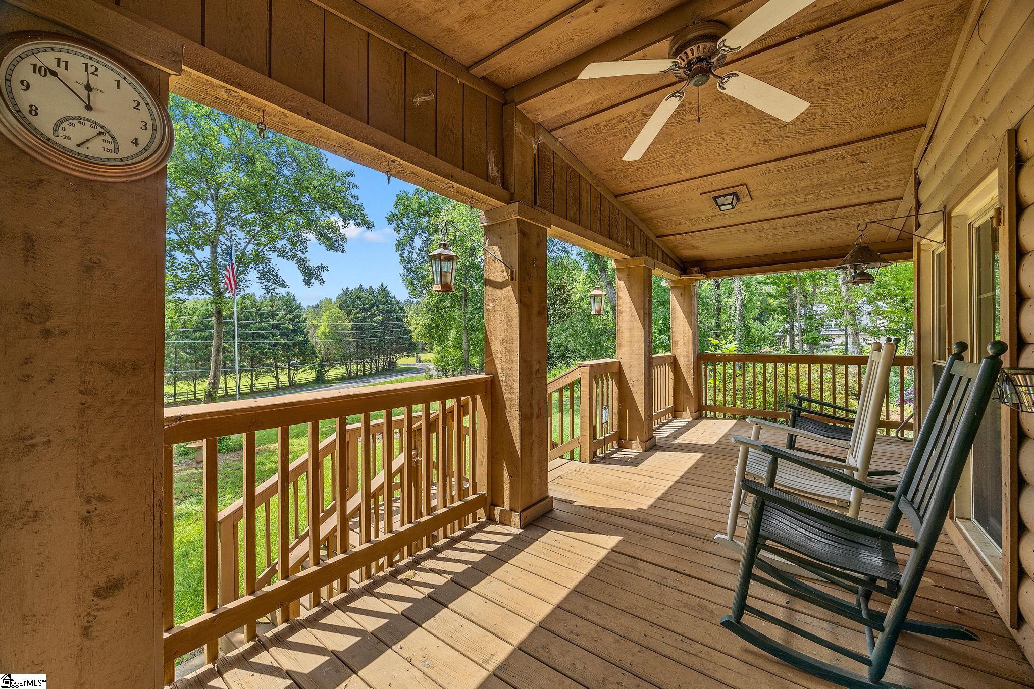 995 Foster Road Property Photo 2