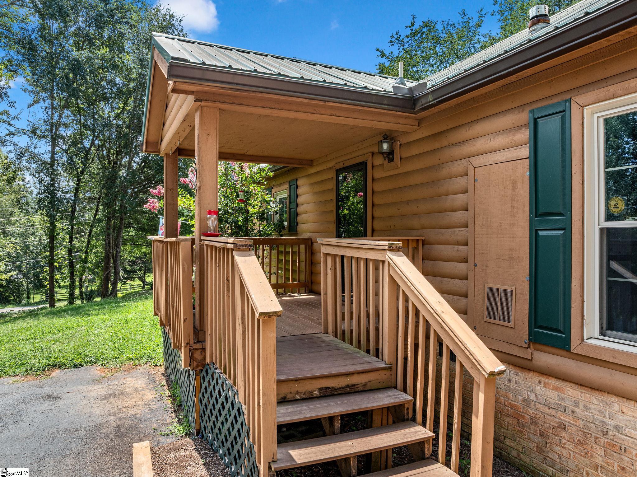 995 Foster Road Property Photo 11