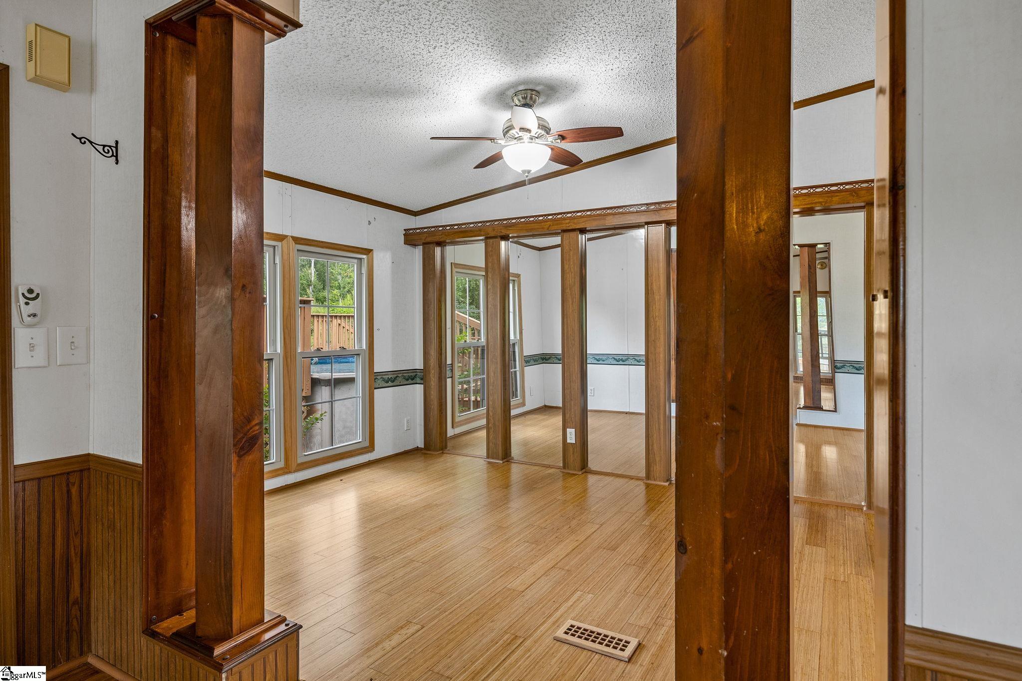 995 Foster Road Property Photo 22