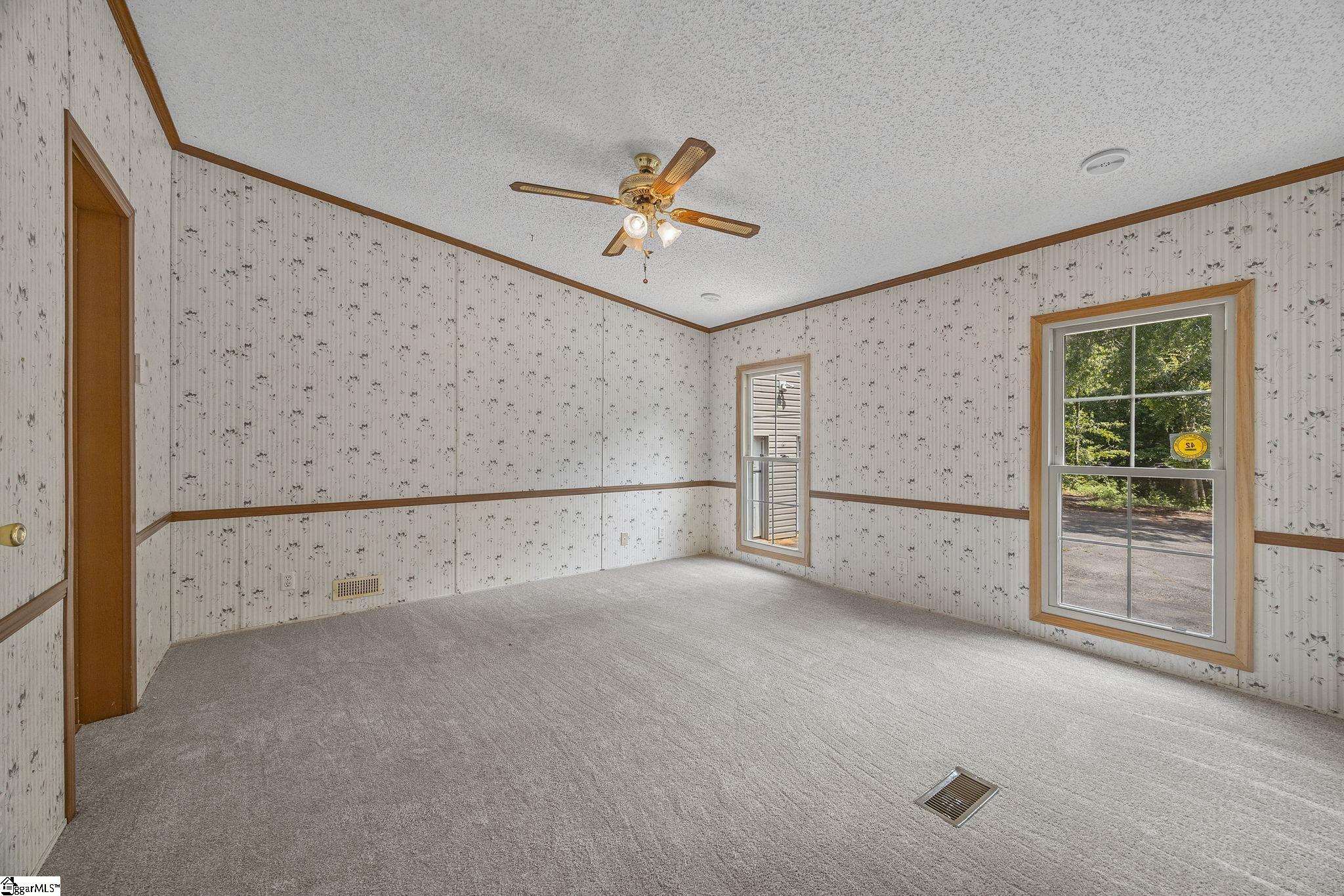 995 Foster Road Property Photo 31