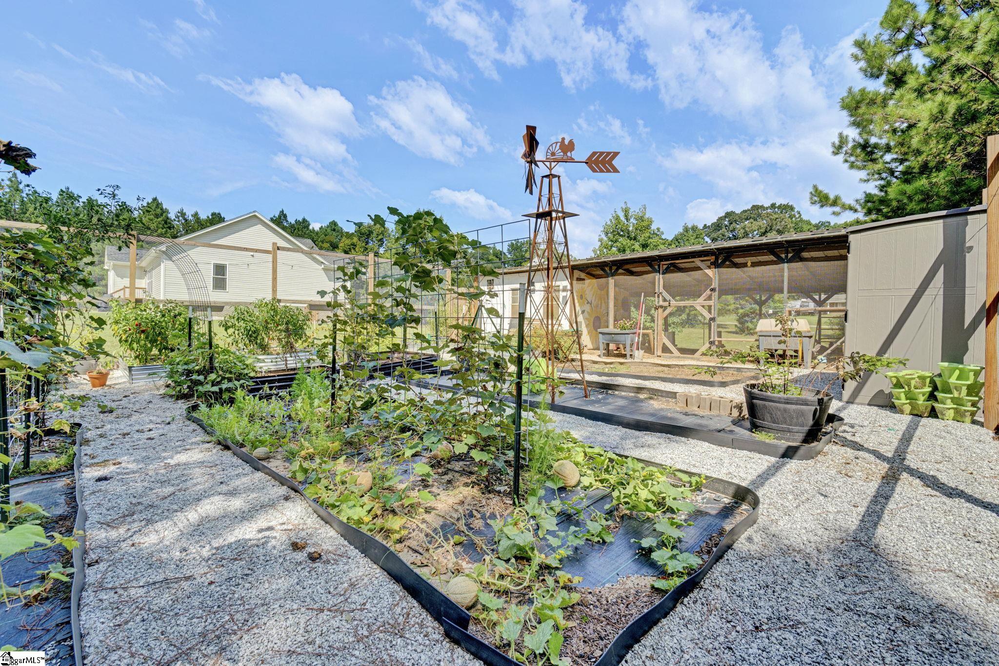 620 Daventon Road Property Photo 4