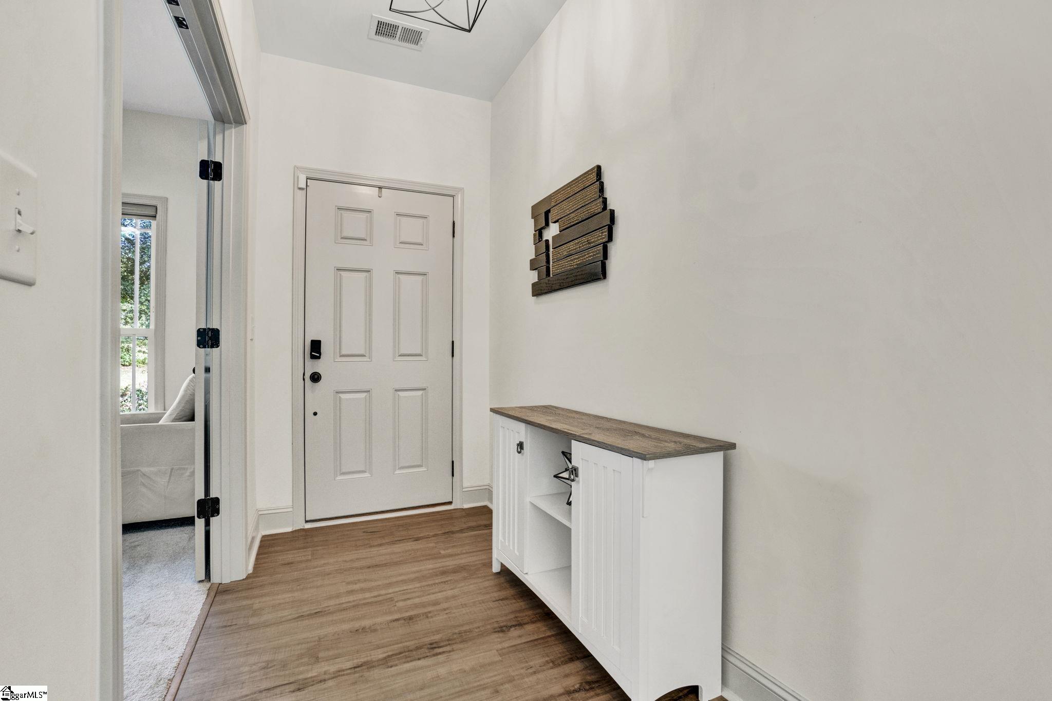 620 Daventon Road Property Photo 8
