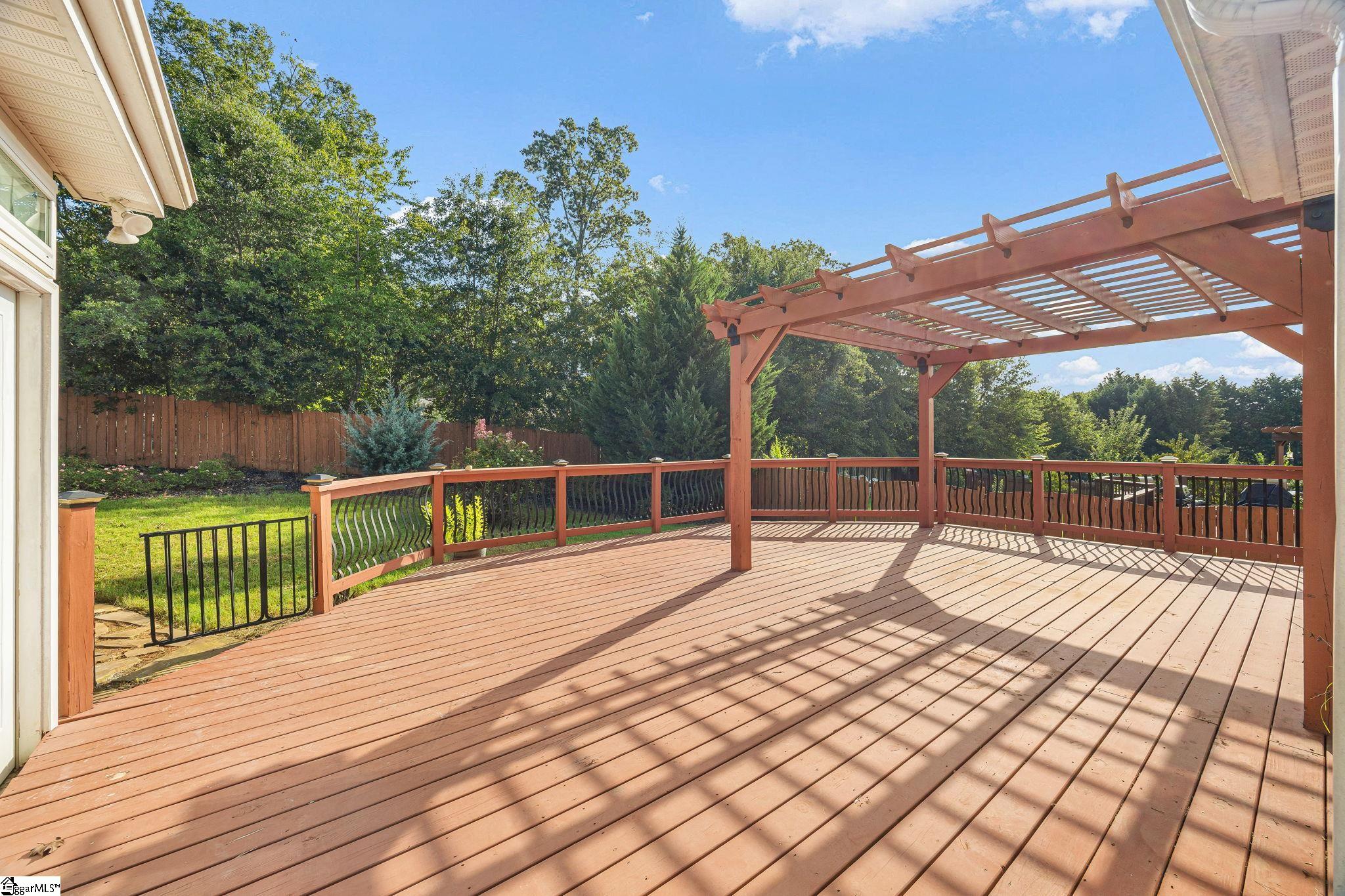 101 Leatherton Way Property Photo 3