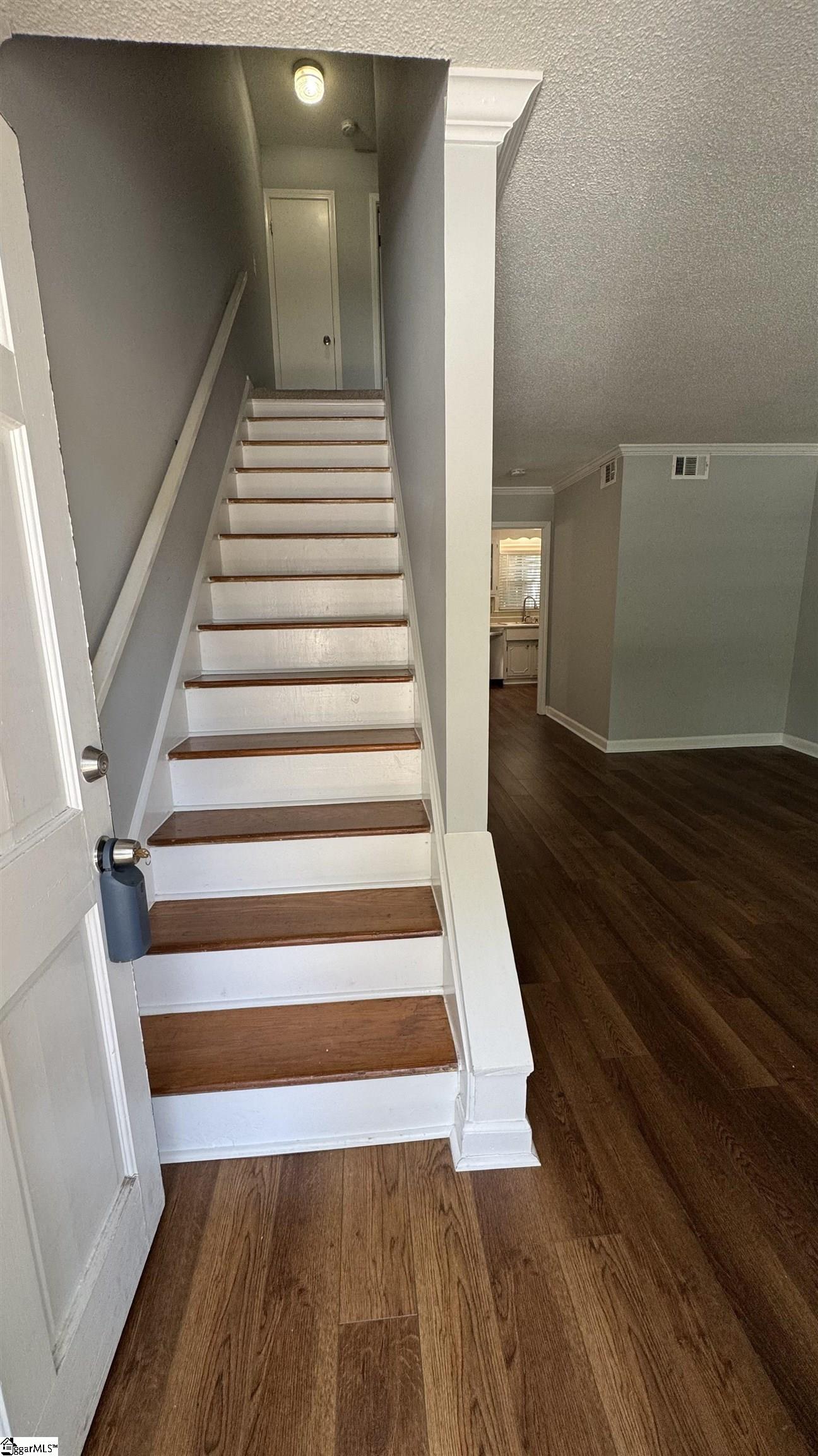 501 Edwards Road Property Photo 3