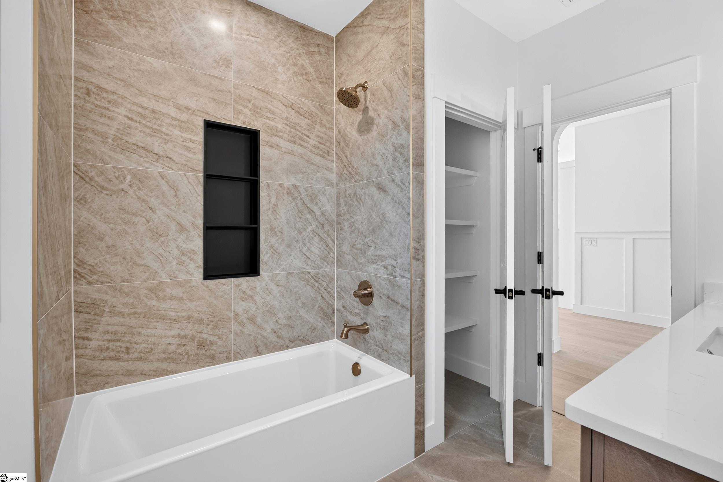 414 Blume Road Property Photo 8