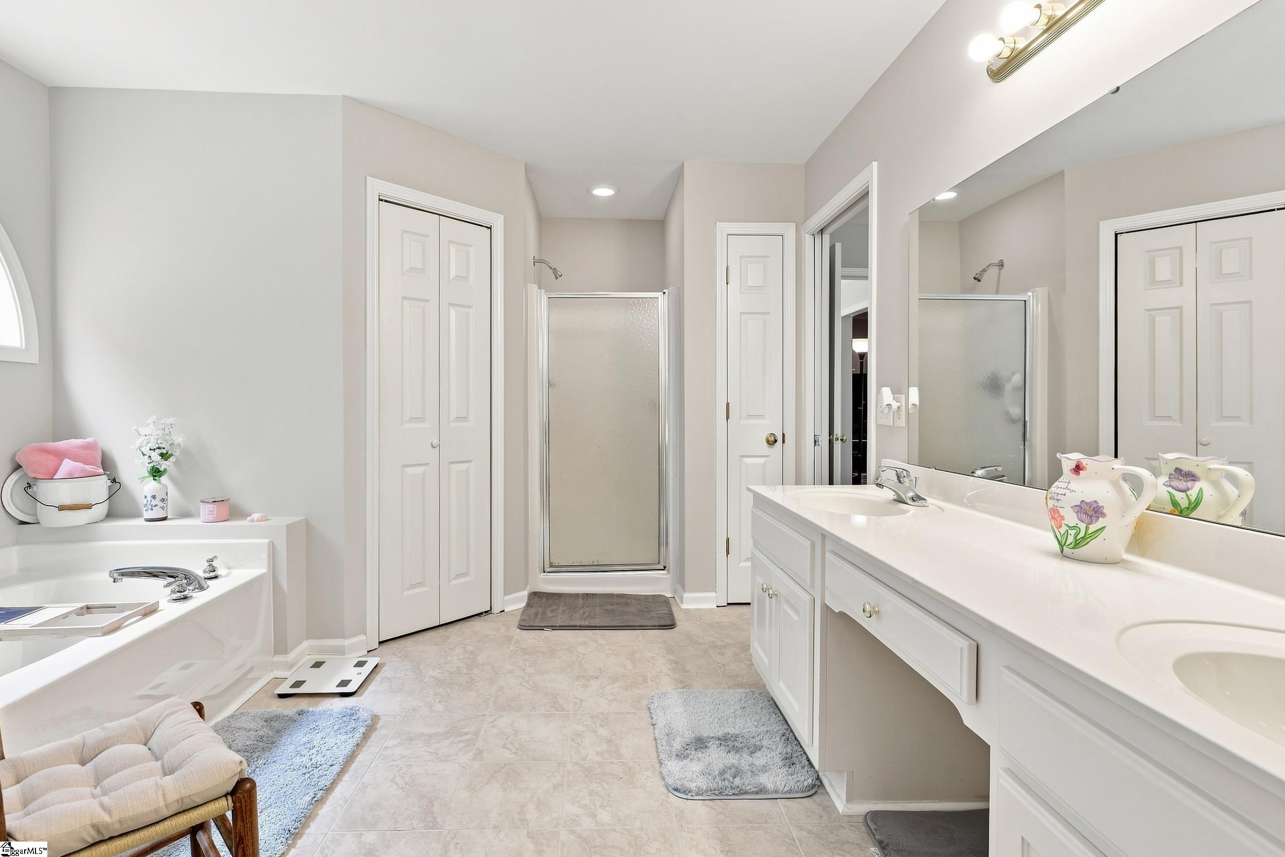 212 Crossington Way Property Photo 18