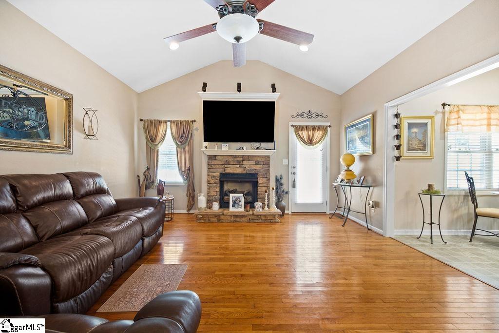 107 Saddle Brook Property Photo 6