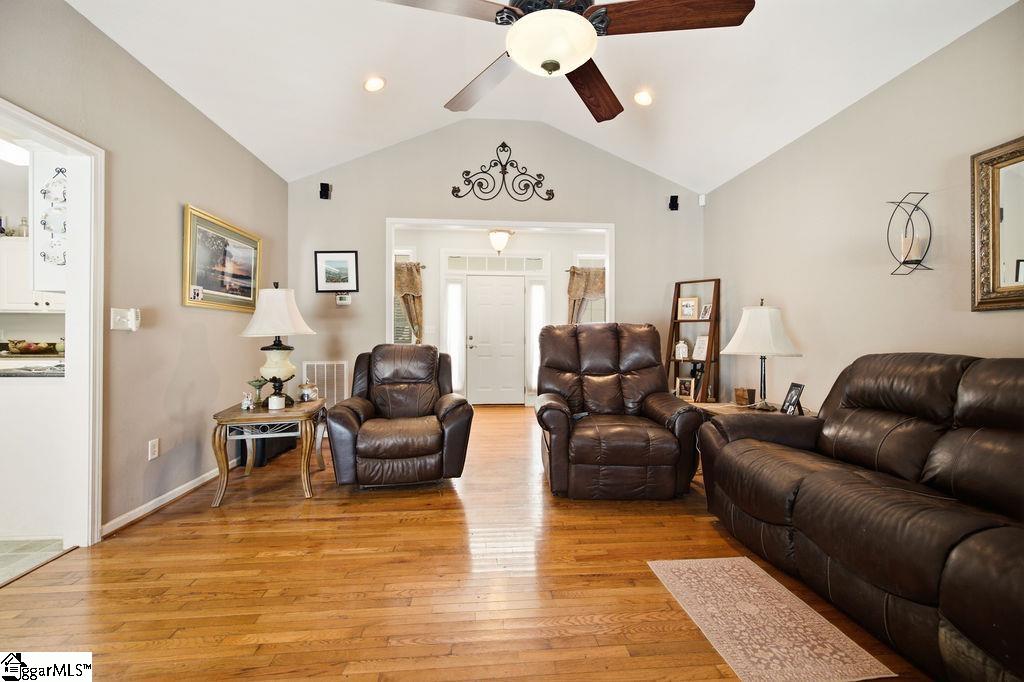 107 Saddle Brook Property Photo 7