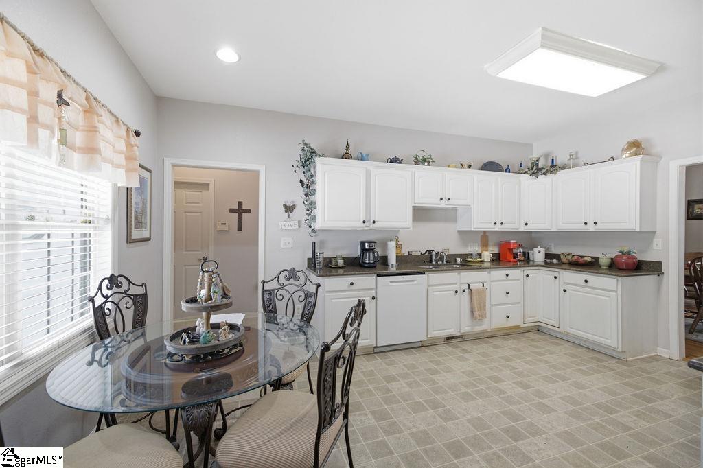 107 Saddle Brook Property Photo 8