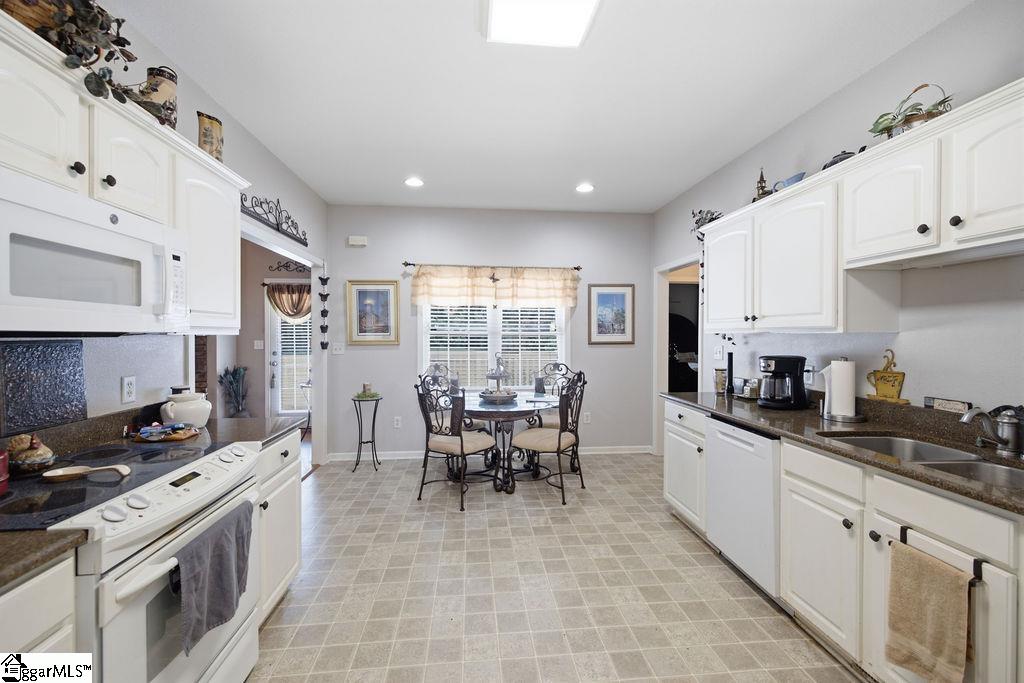 107 Saddle Brook Property Photo 11