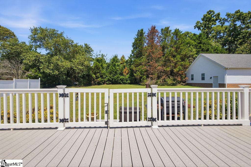 107 Saddle Brook Property Photo 28