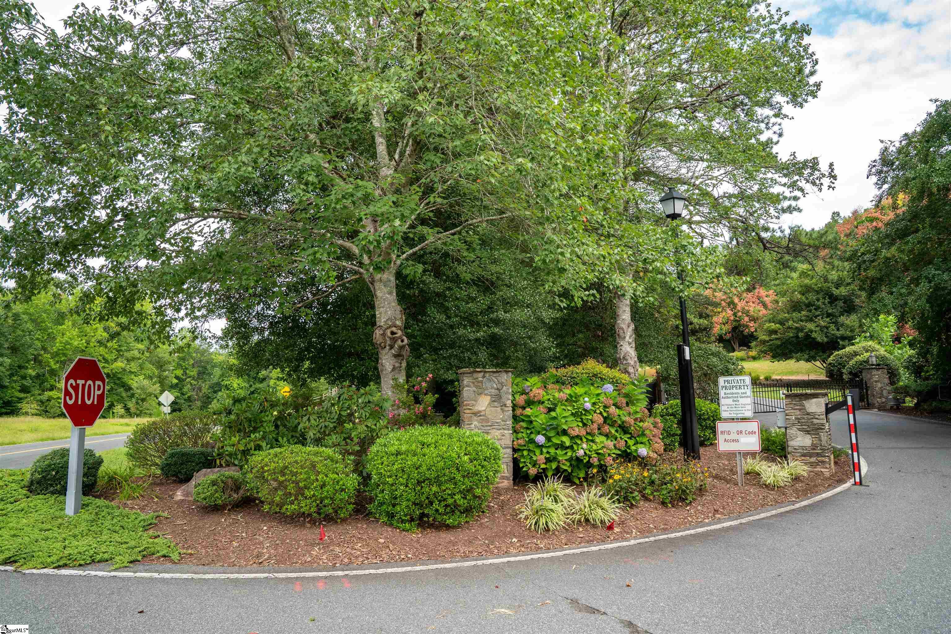 1601665 Property Photo 4