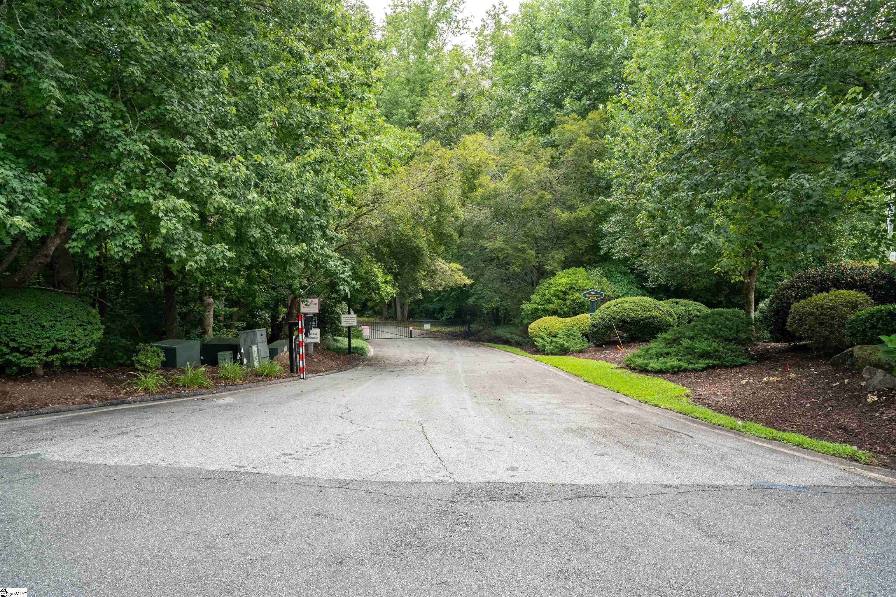 1601665 Property Photo 5