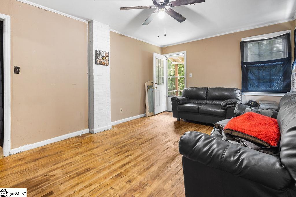 194 Palisade Street Property Photo 4