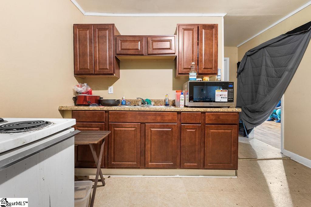 194 Palisade Street Property Photo 6