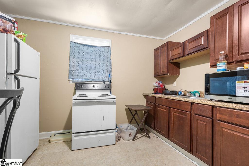 194 Palisade Street Property Photo 7