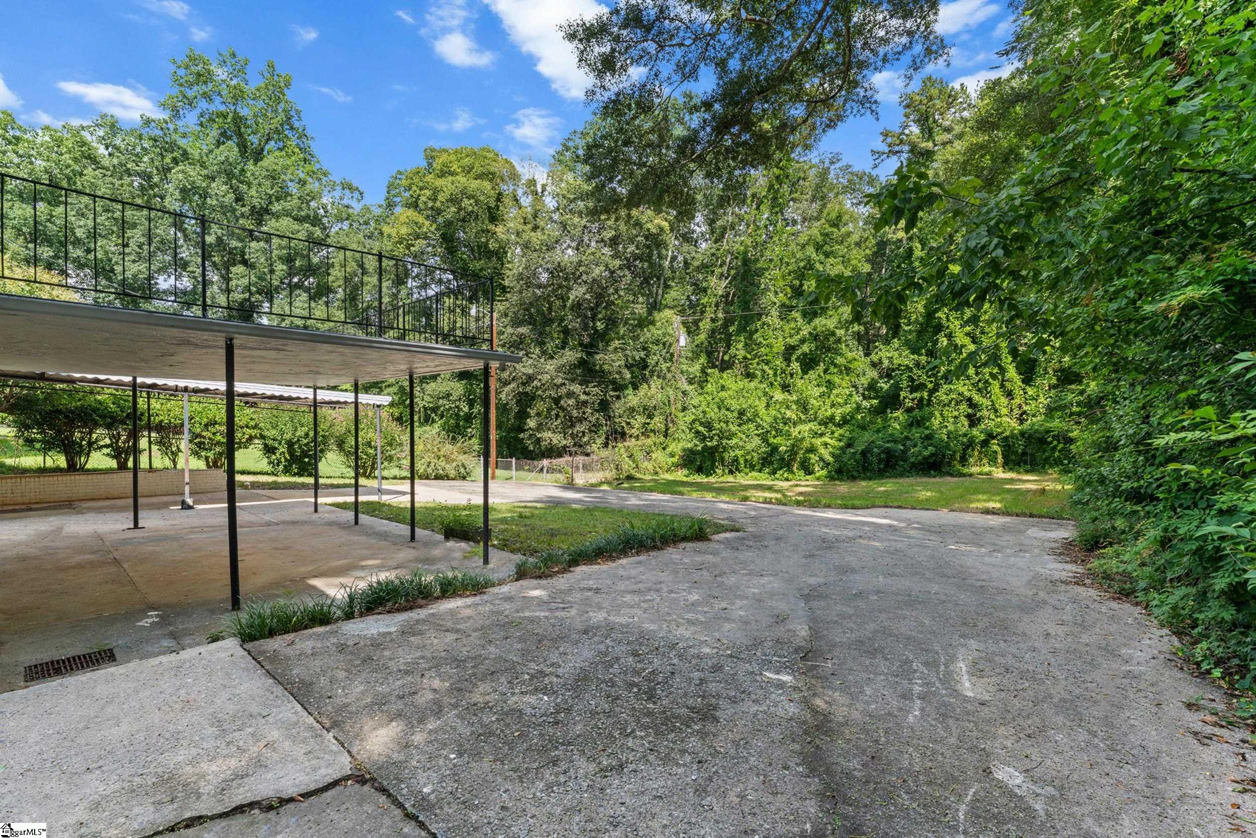 107 Coldbrook Drive Property Photo 33