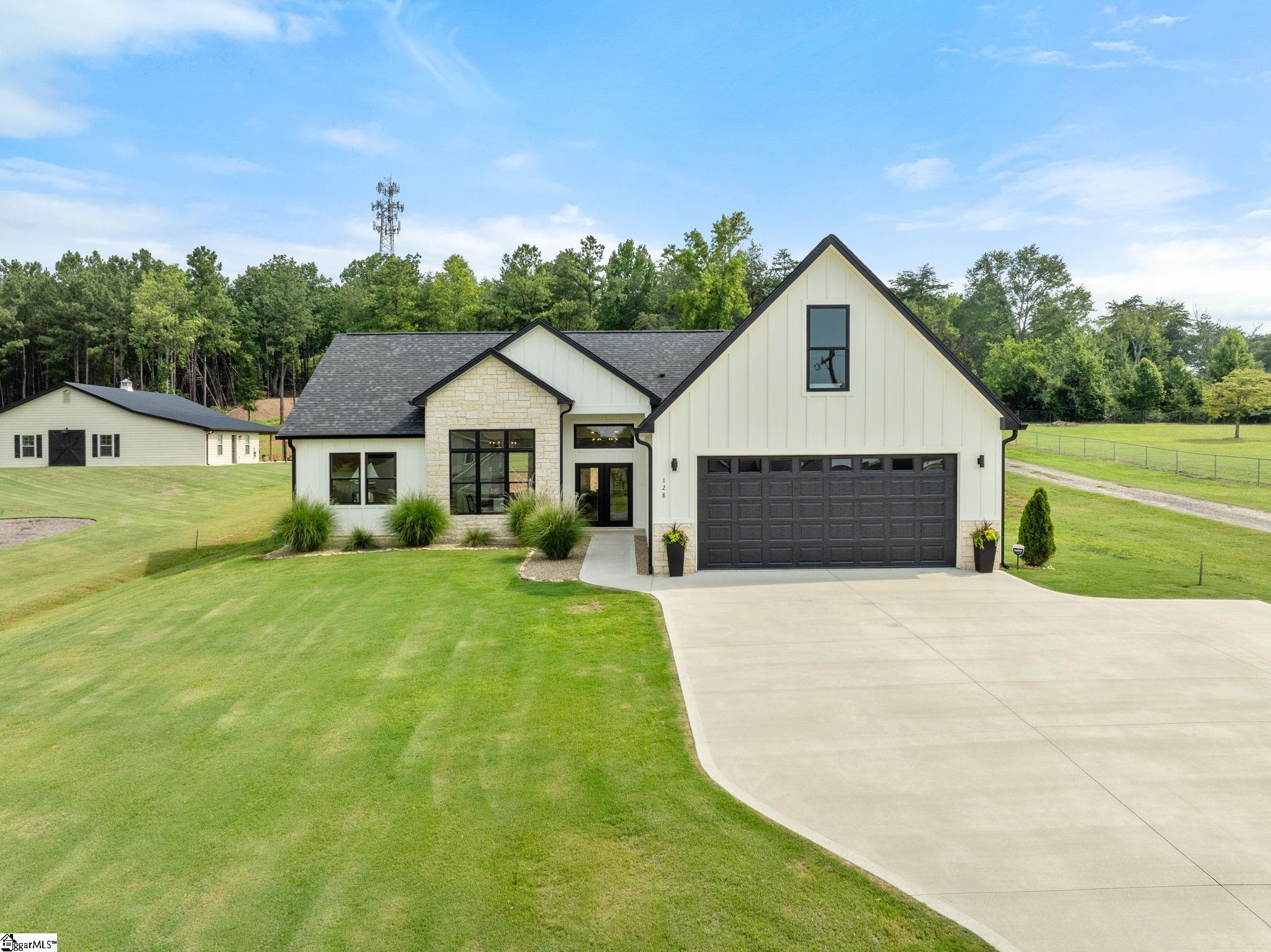 128 Cothran Road Property Photo 3