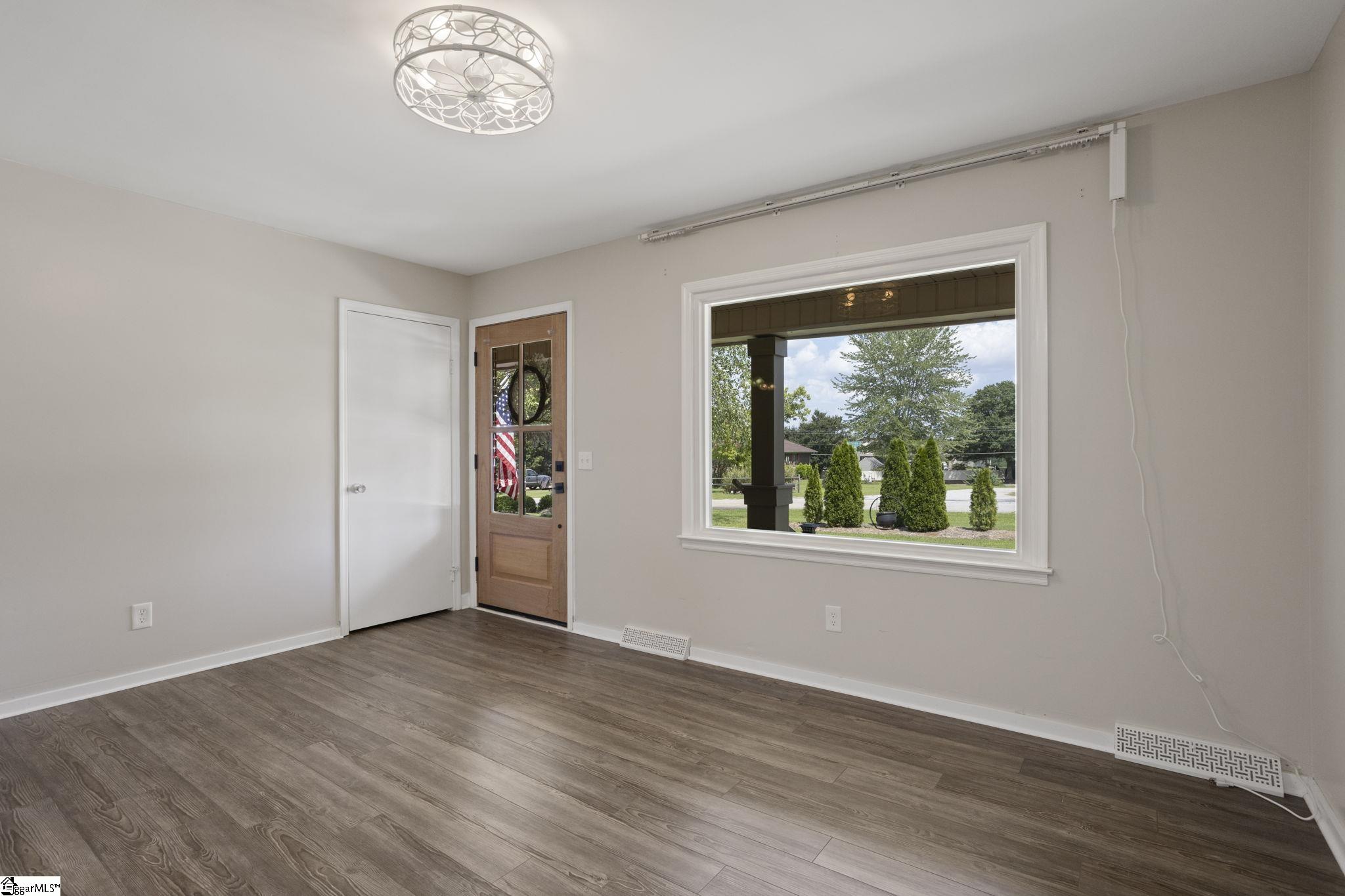 137 Northview Street Property Photo 7