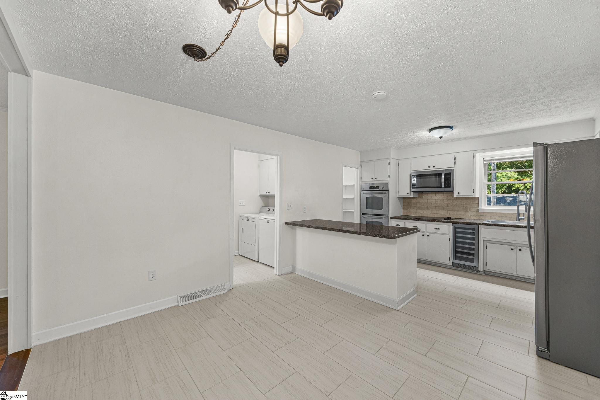 305 Holly Tree Lane Property Photo 8
