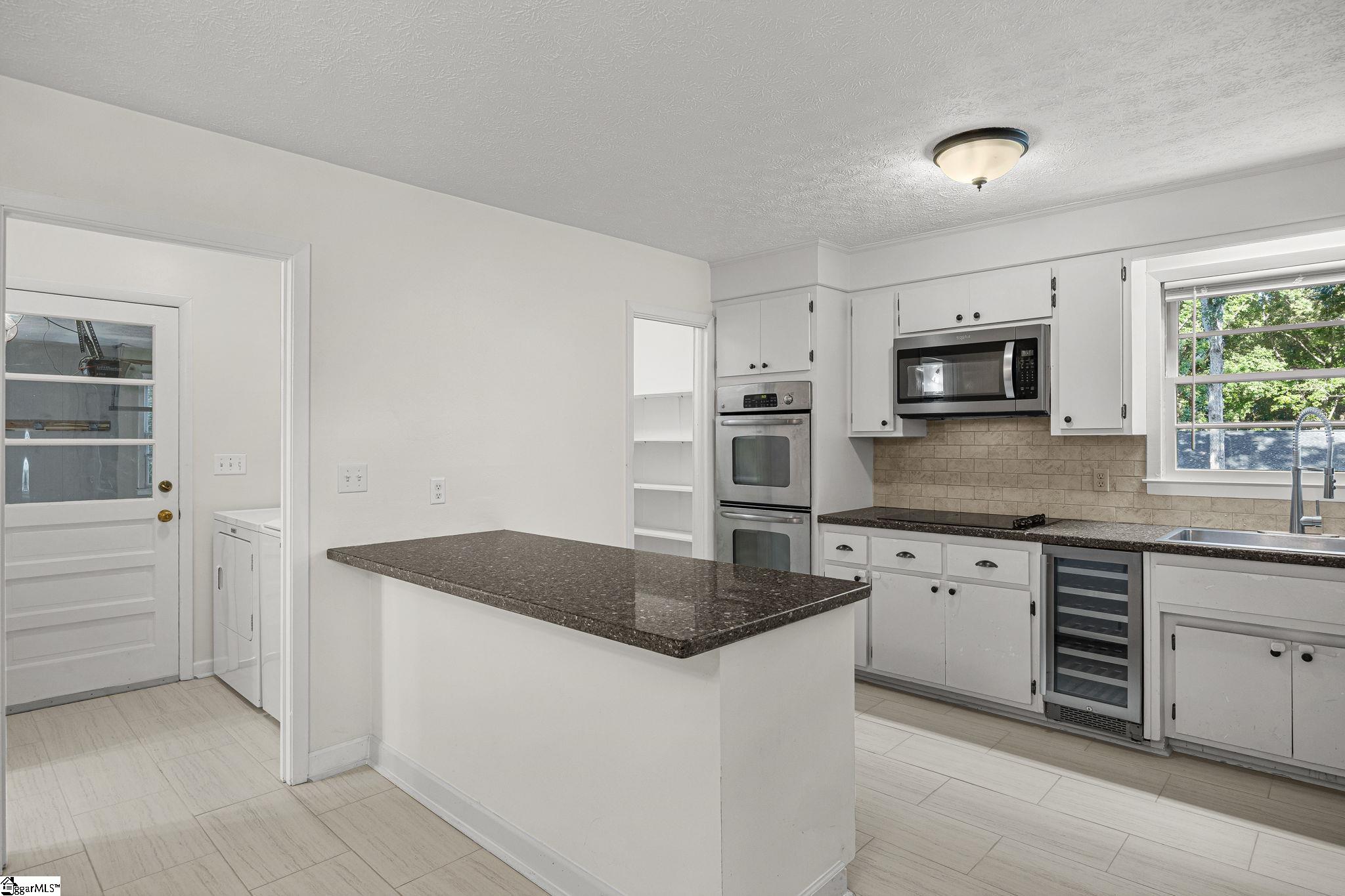 305 Holly Tree Lane Property Photo 10