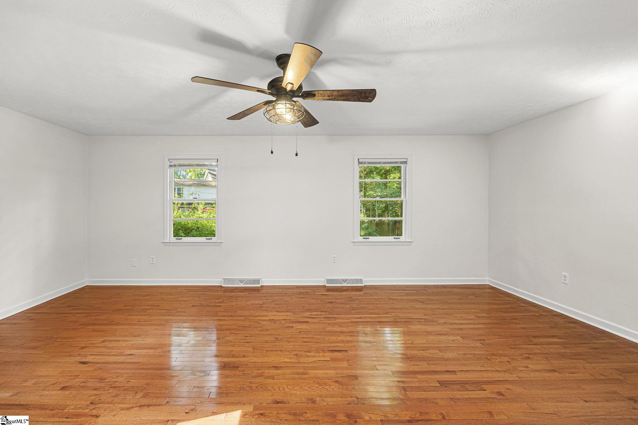 305 Holly Tree Lane Property Photo 22