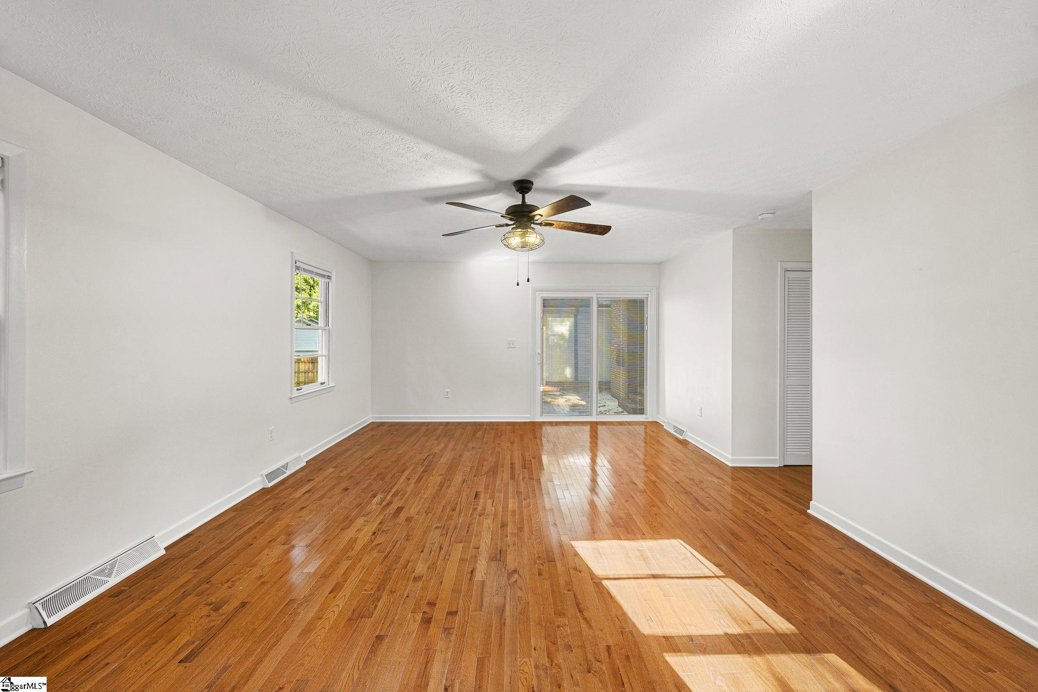 305 Holly Tree Lane Property Photo 23