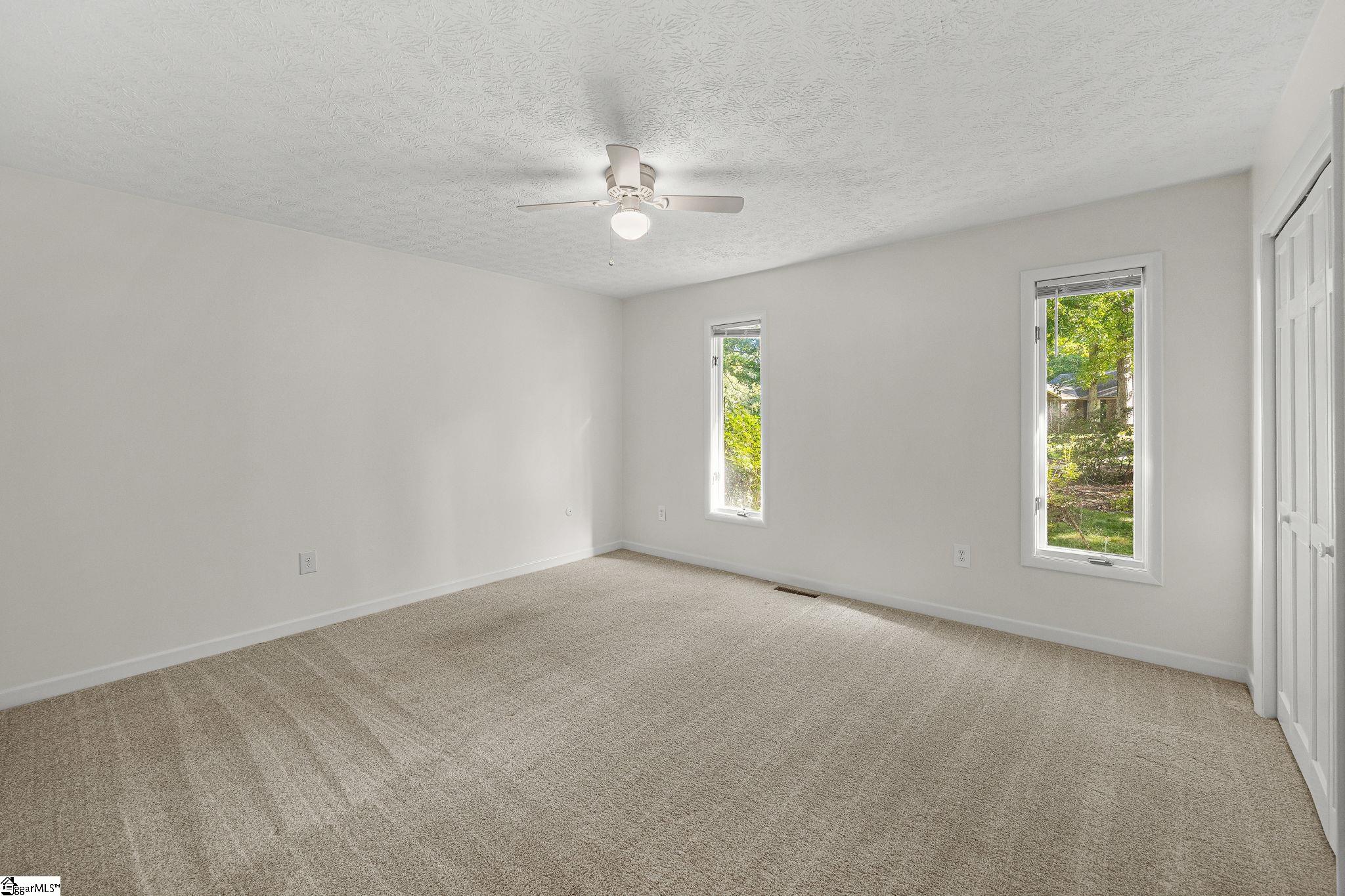 305 Holly Tree Lane Property Photo 28