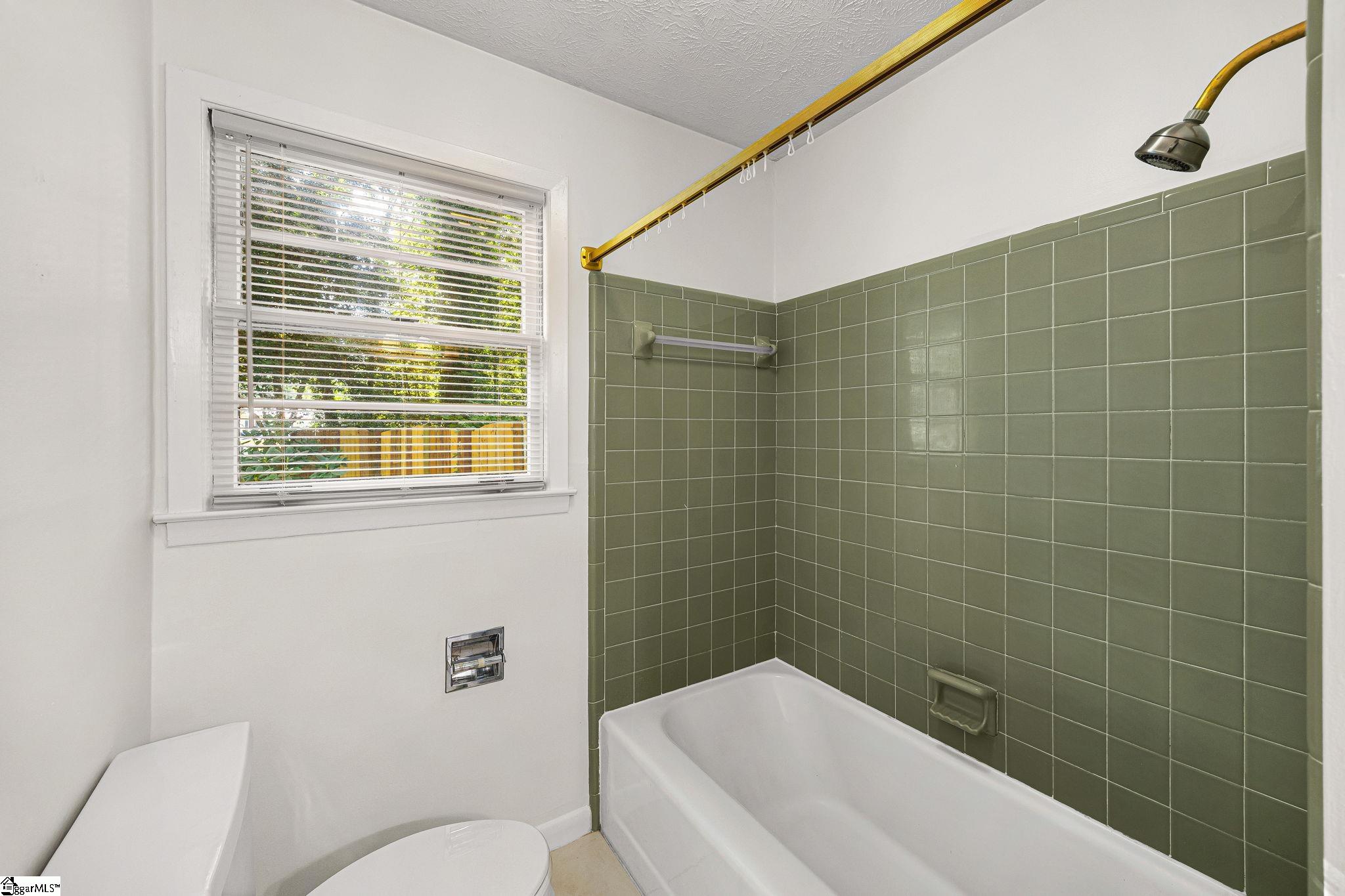 305 Holly Tree Lane Property Photo 33