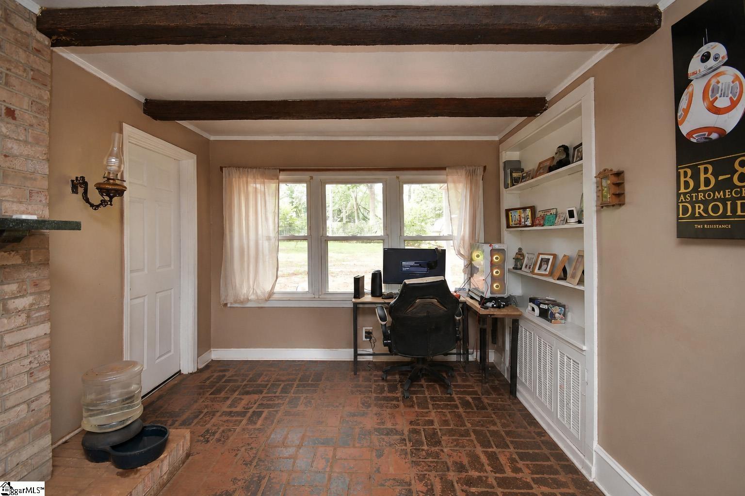 1 Valley Drive Property Photo 10