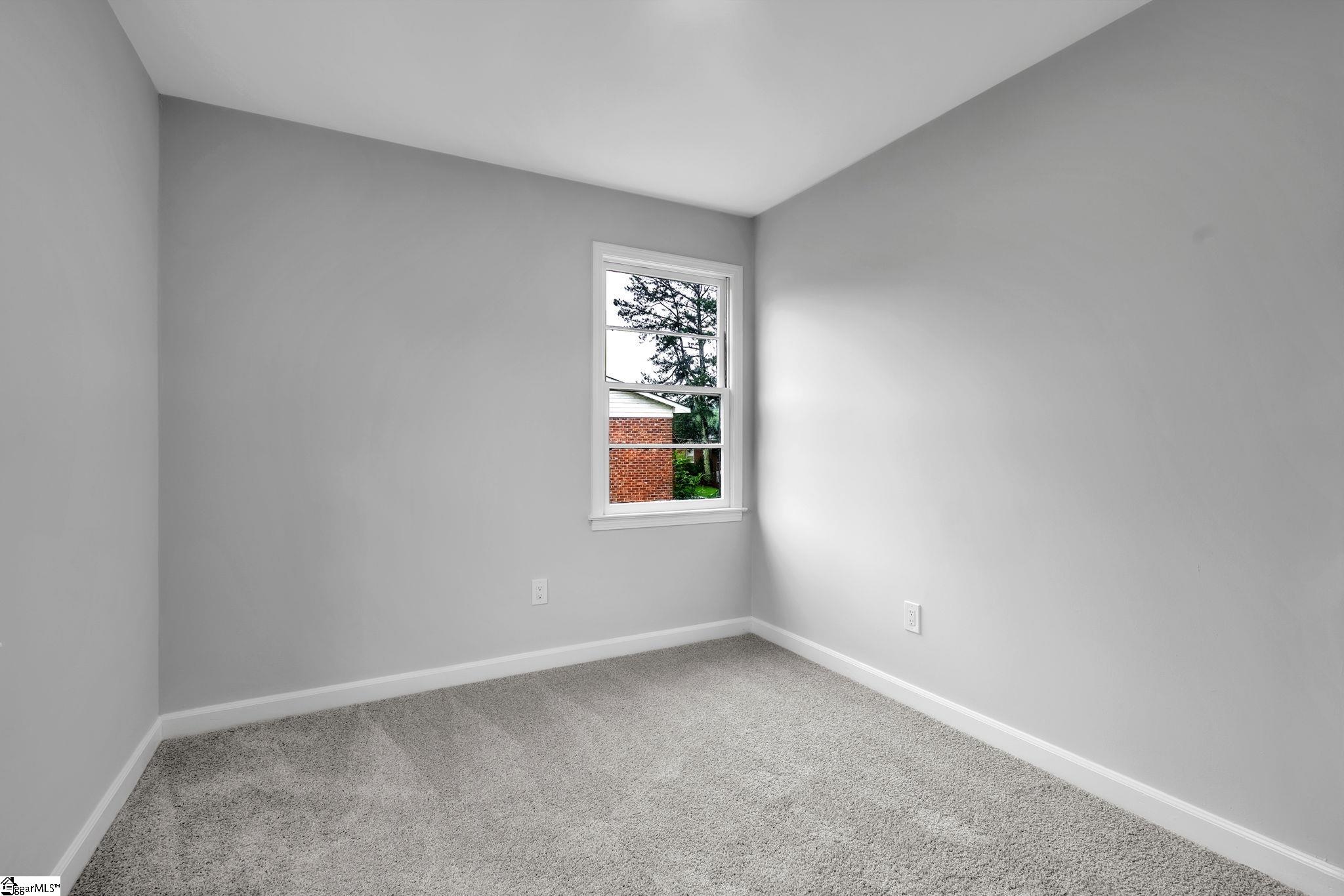 216 Ashcroft Drive Property Photo 16