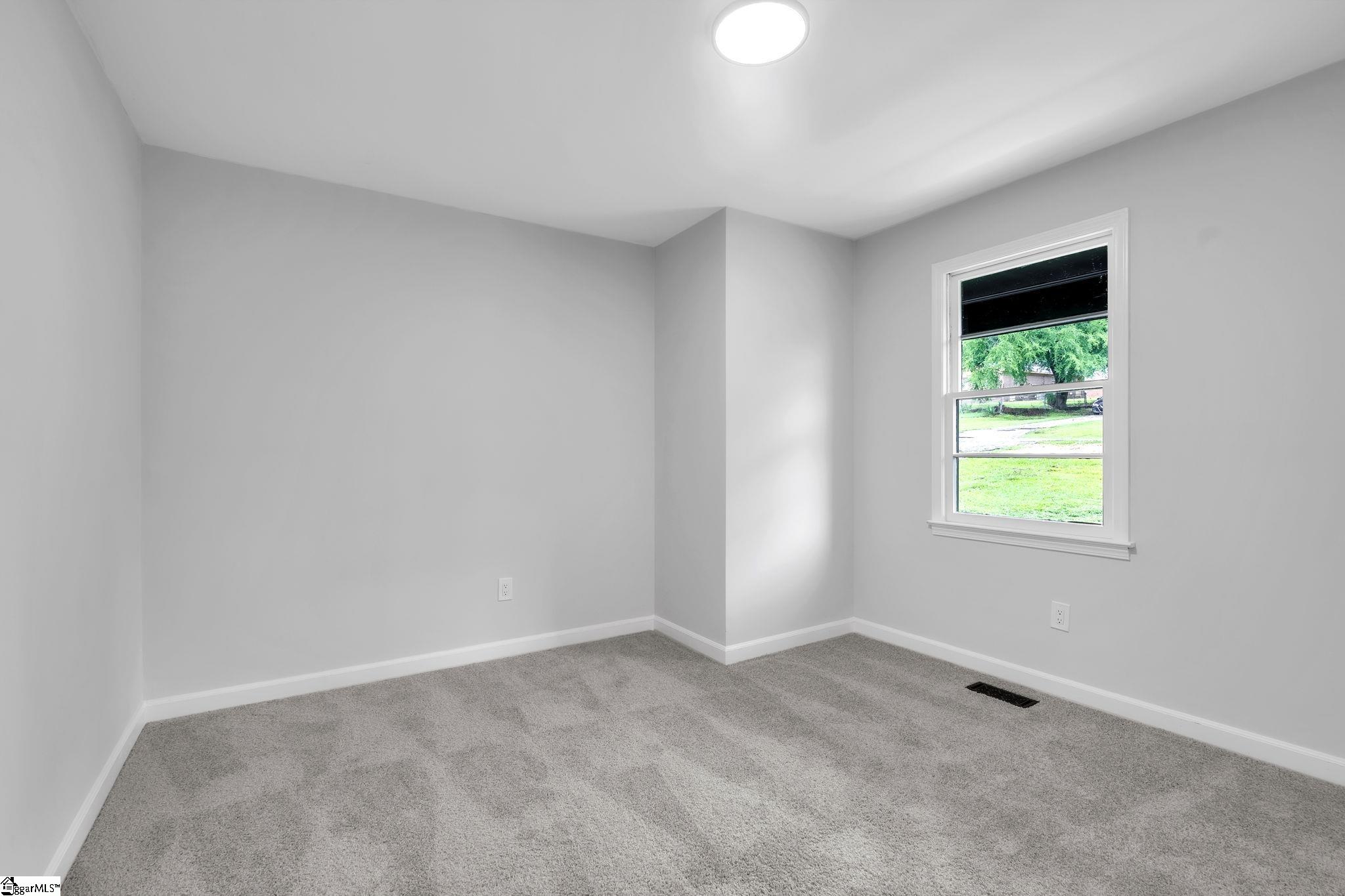 216 Ashcroft Drive Property Photo 17